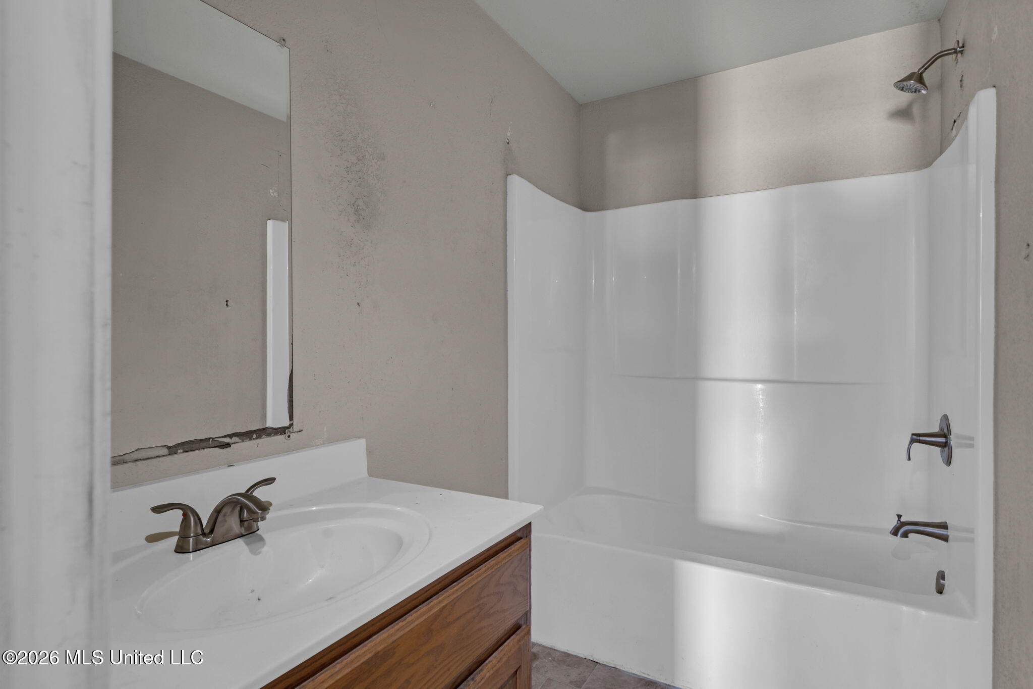 14921 Masterson Avenue Property Photo 9