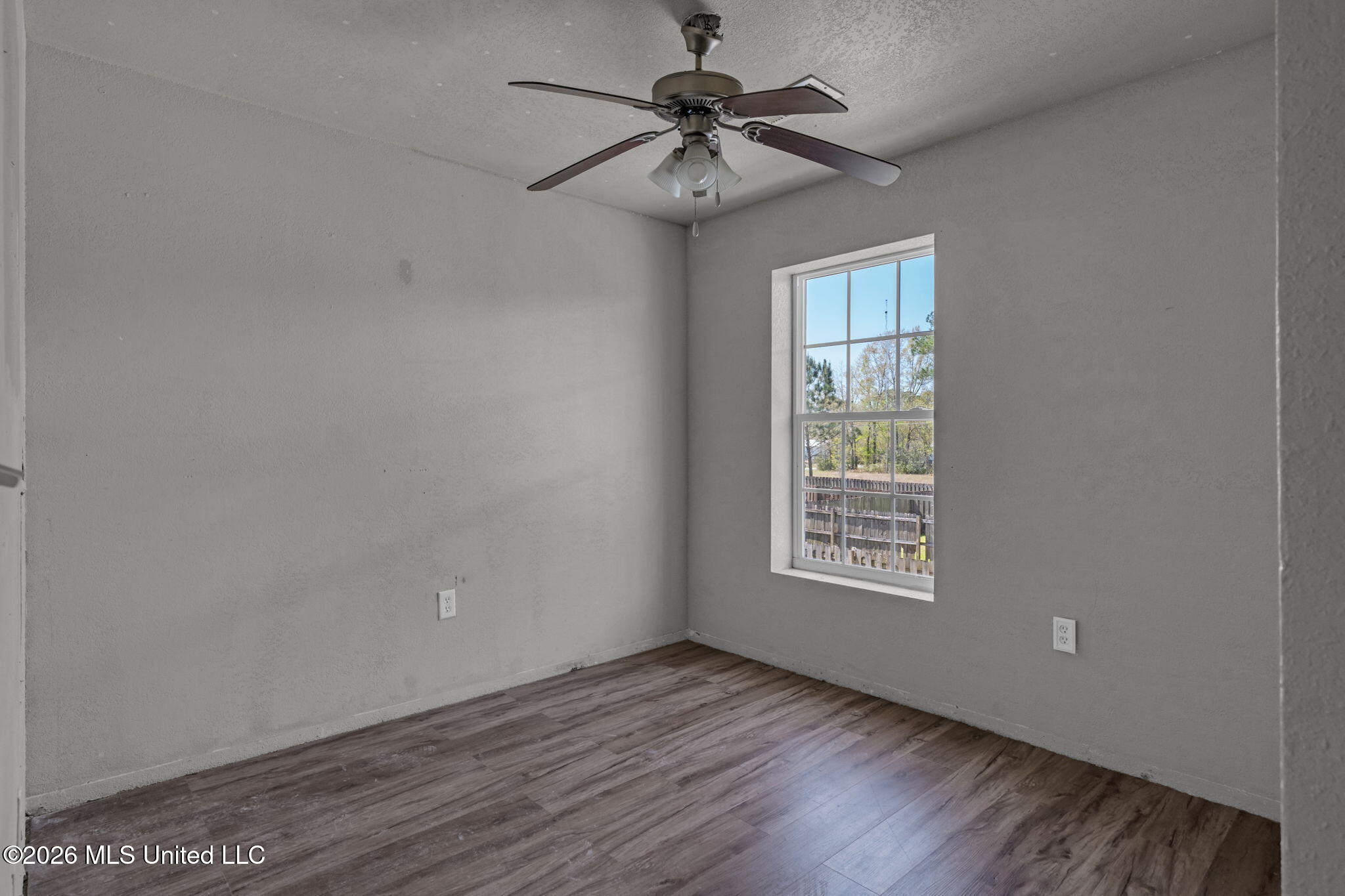 14921 Masterson Avenue Property Photo 10
