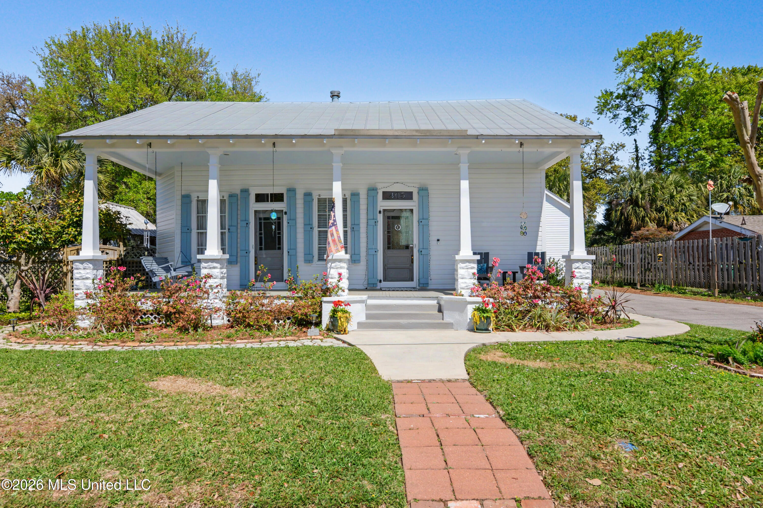 405 Carroll Avenue Property Photo 1