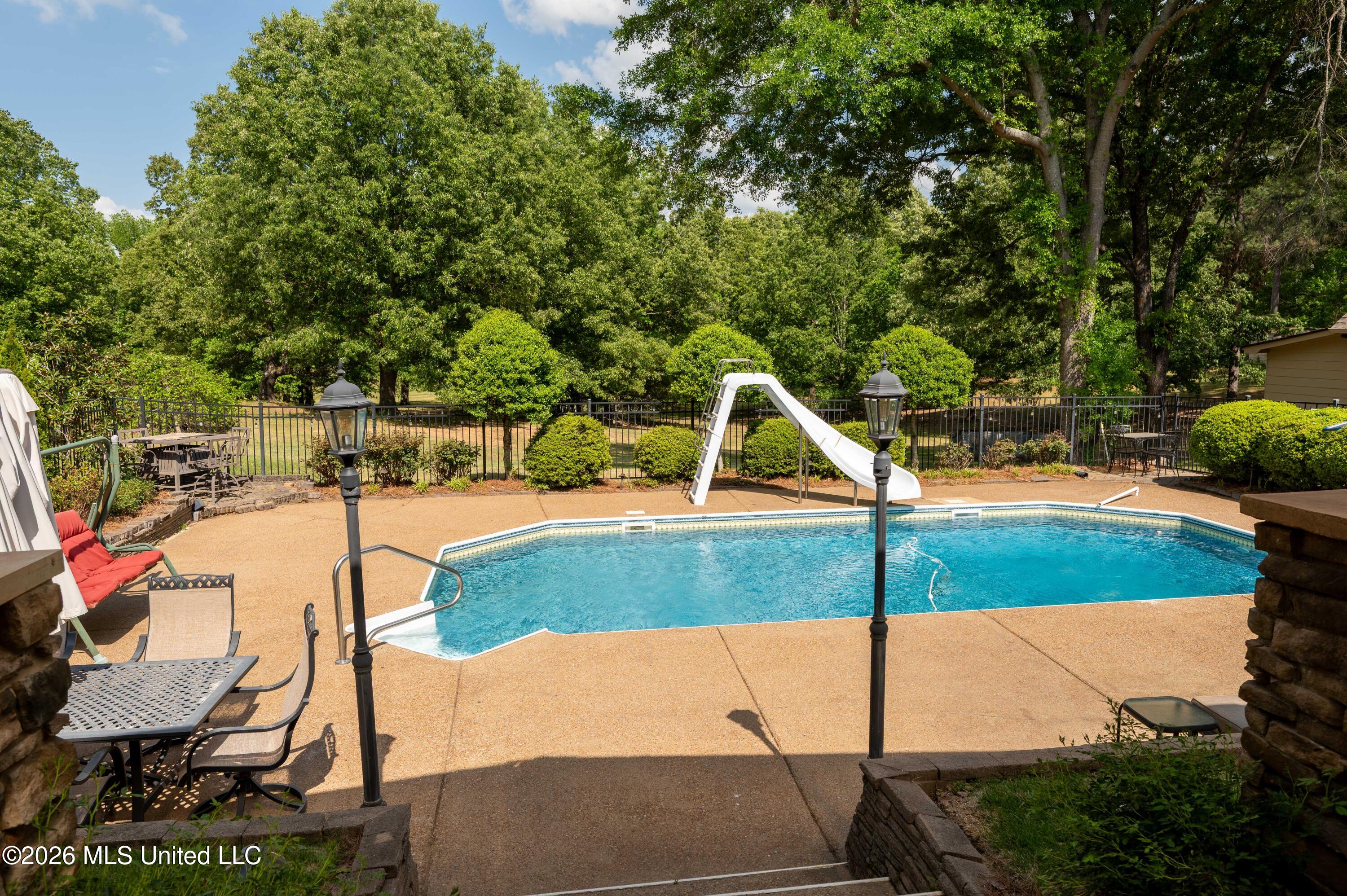 1290 S Robertson Road Property Photo 23
