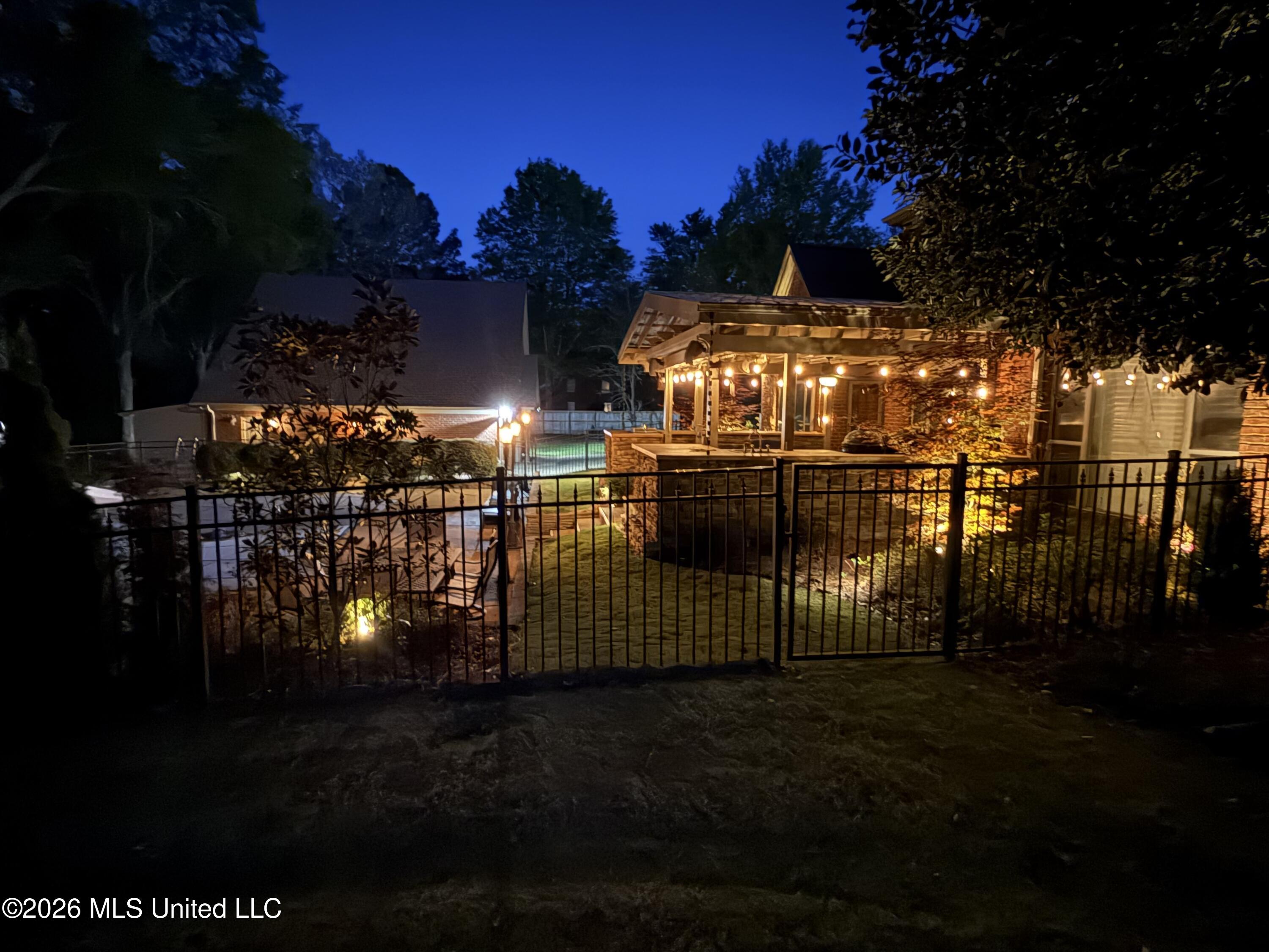1290 S Robertson Road Property Photo 29