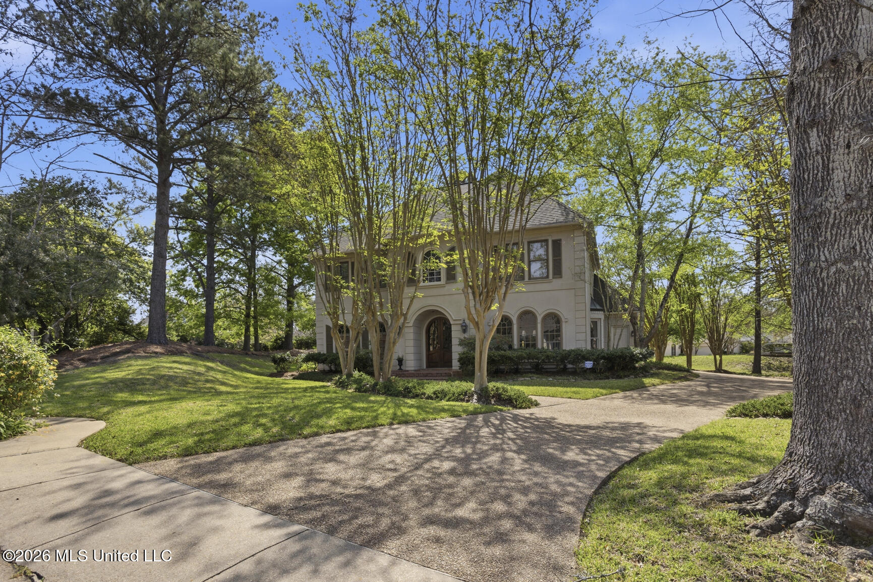 201 Winsmere Way Property Photo 1