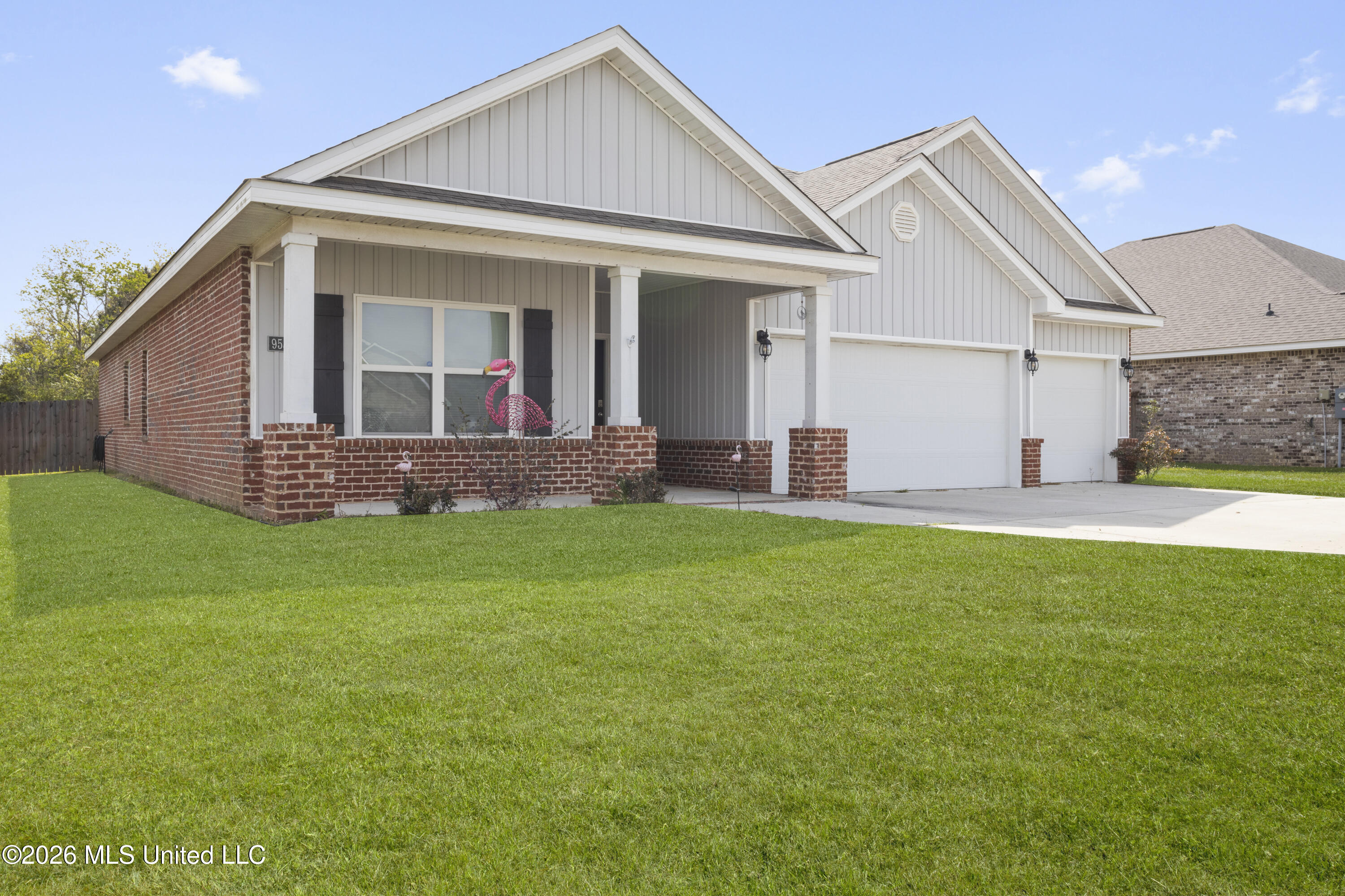 9556 Mallette Drive Property Photo 2