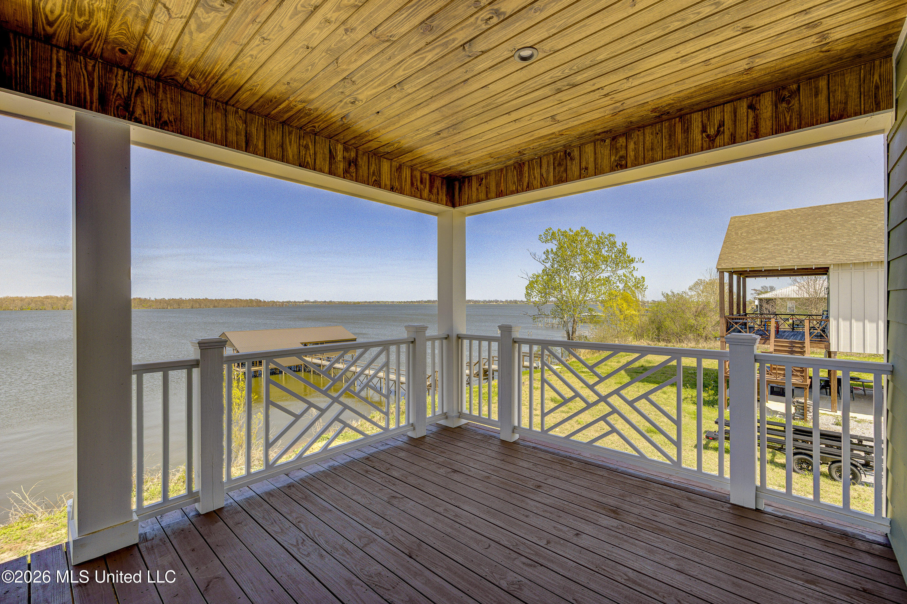2410 Eagle Lake Shore Road Property Photo 5