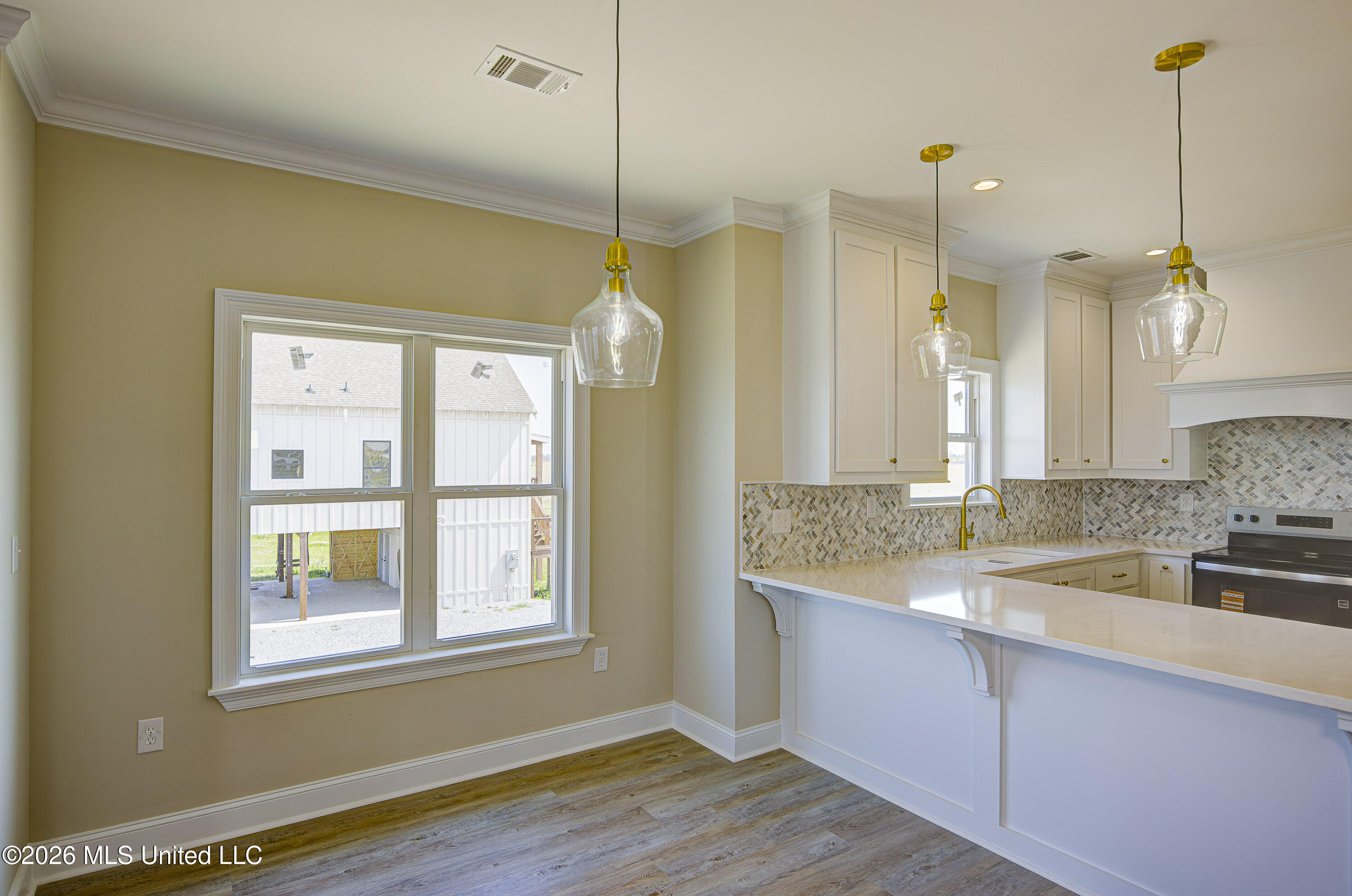 2410 Eagle Lake Shore Road Property Photo 10