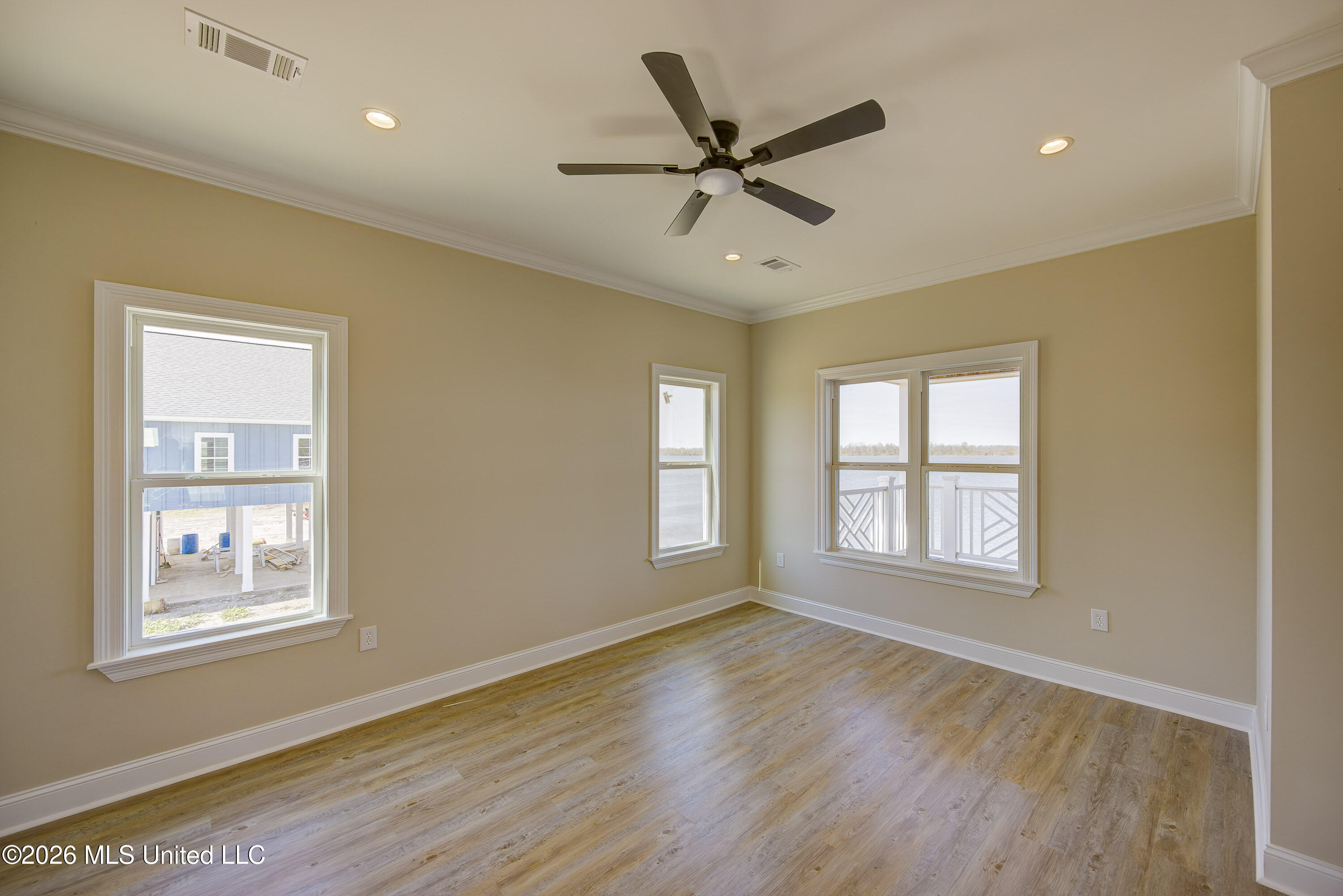 2410 Eagle Lake Shore Road Property Photo 18