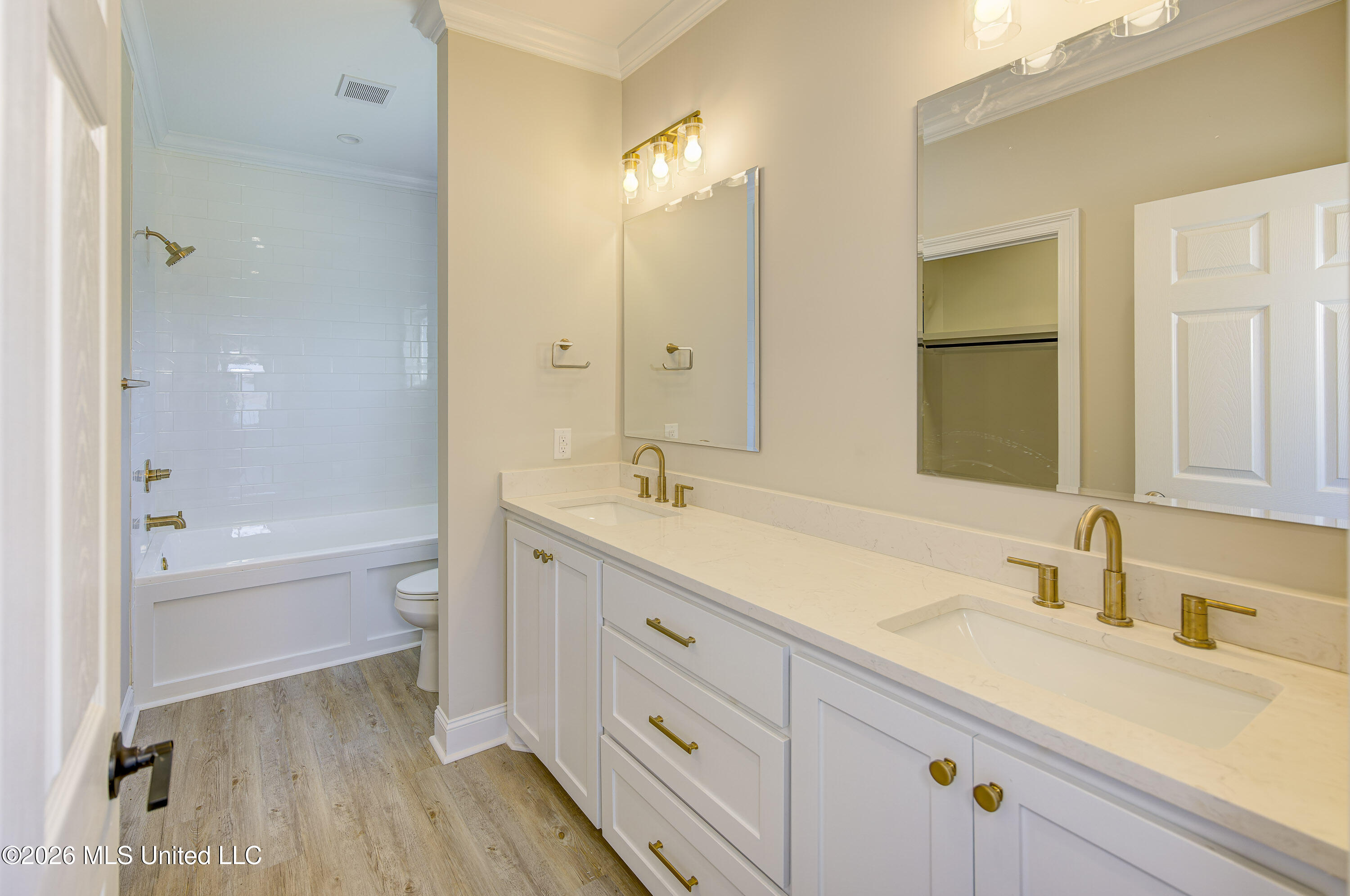 2410 Eagle Lake Shore Road Property Photo 21