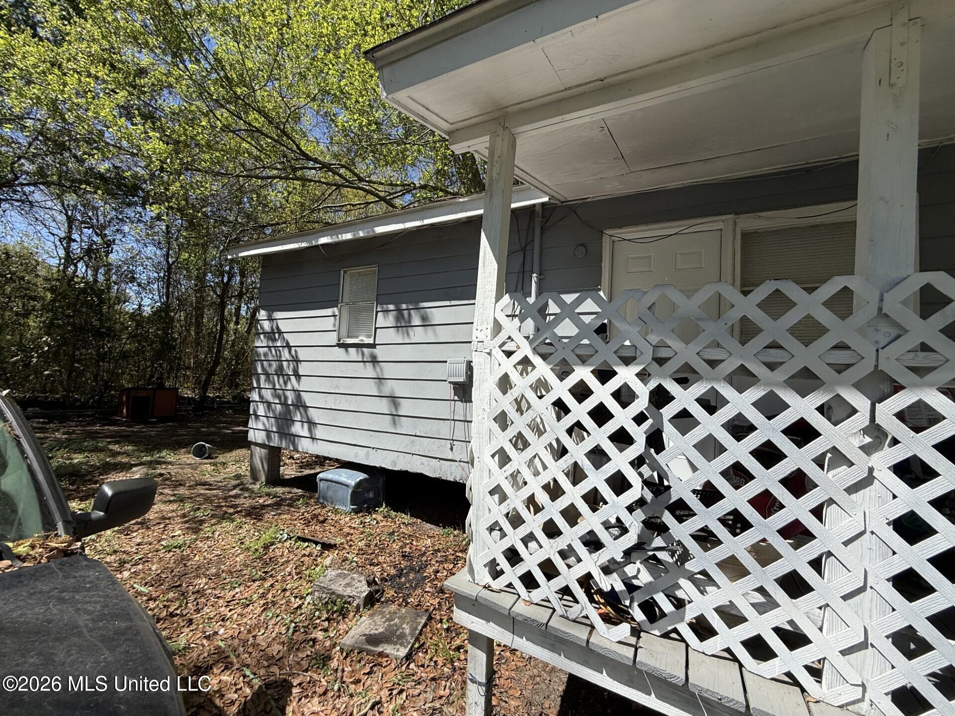 1029 Joseph Avenue Property Photo 2