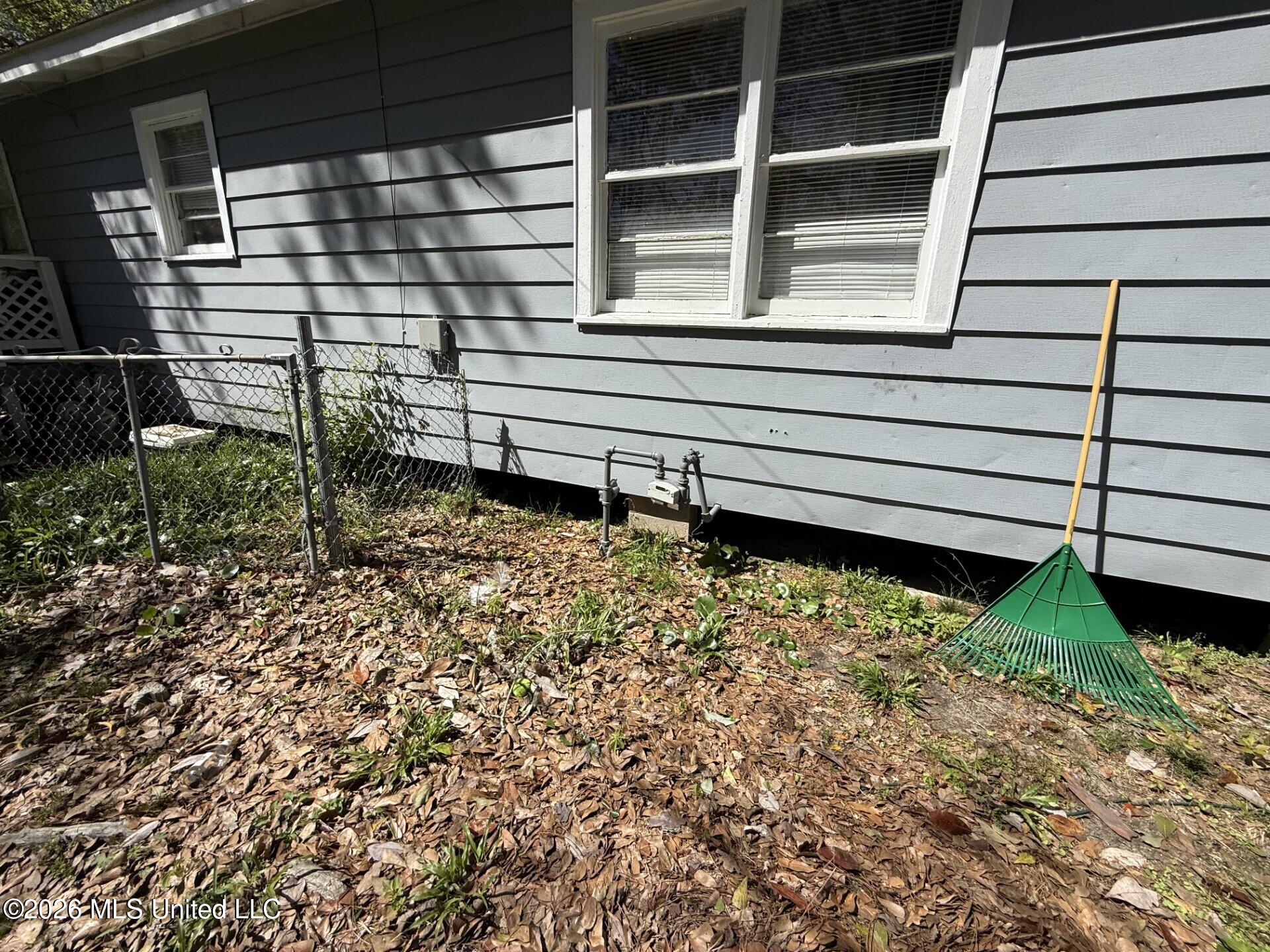 1029 Joseph Avenue Property Photo 3