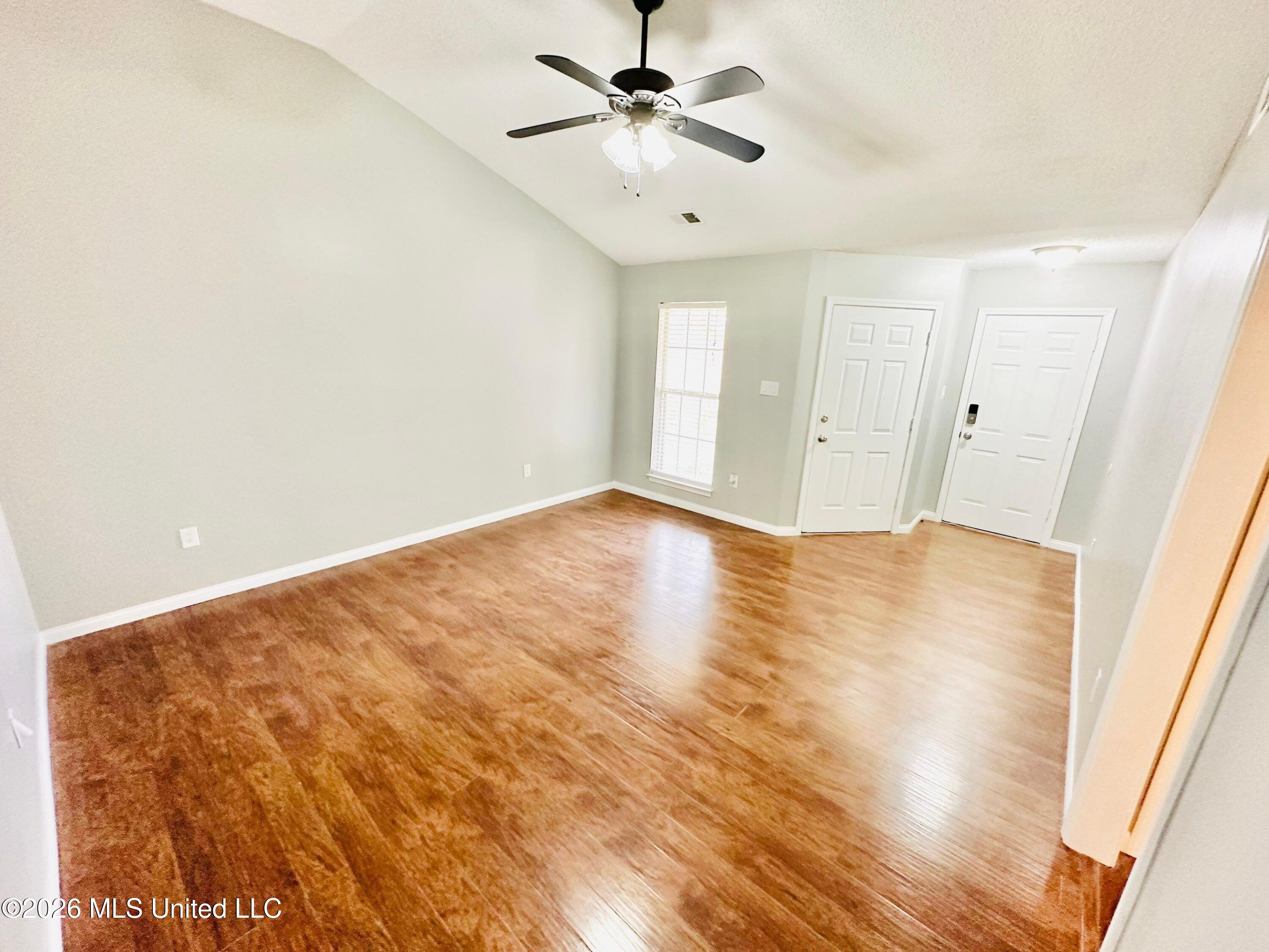 7586 Iris Drive Property Photo 2