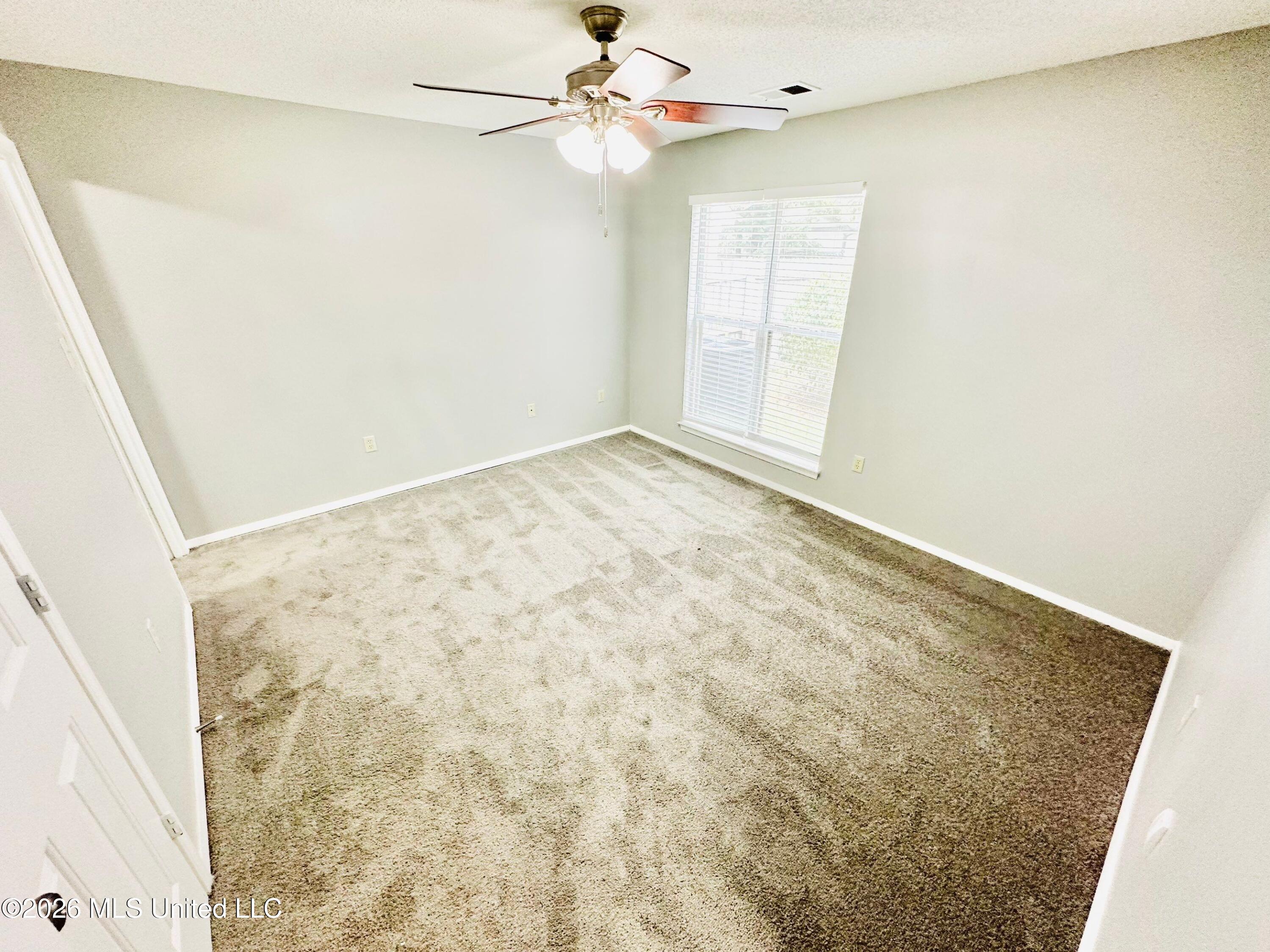 7586 Iris Drive Property Photo 6