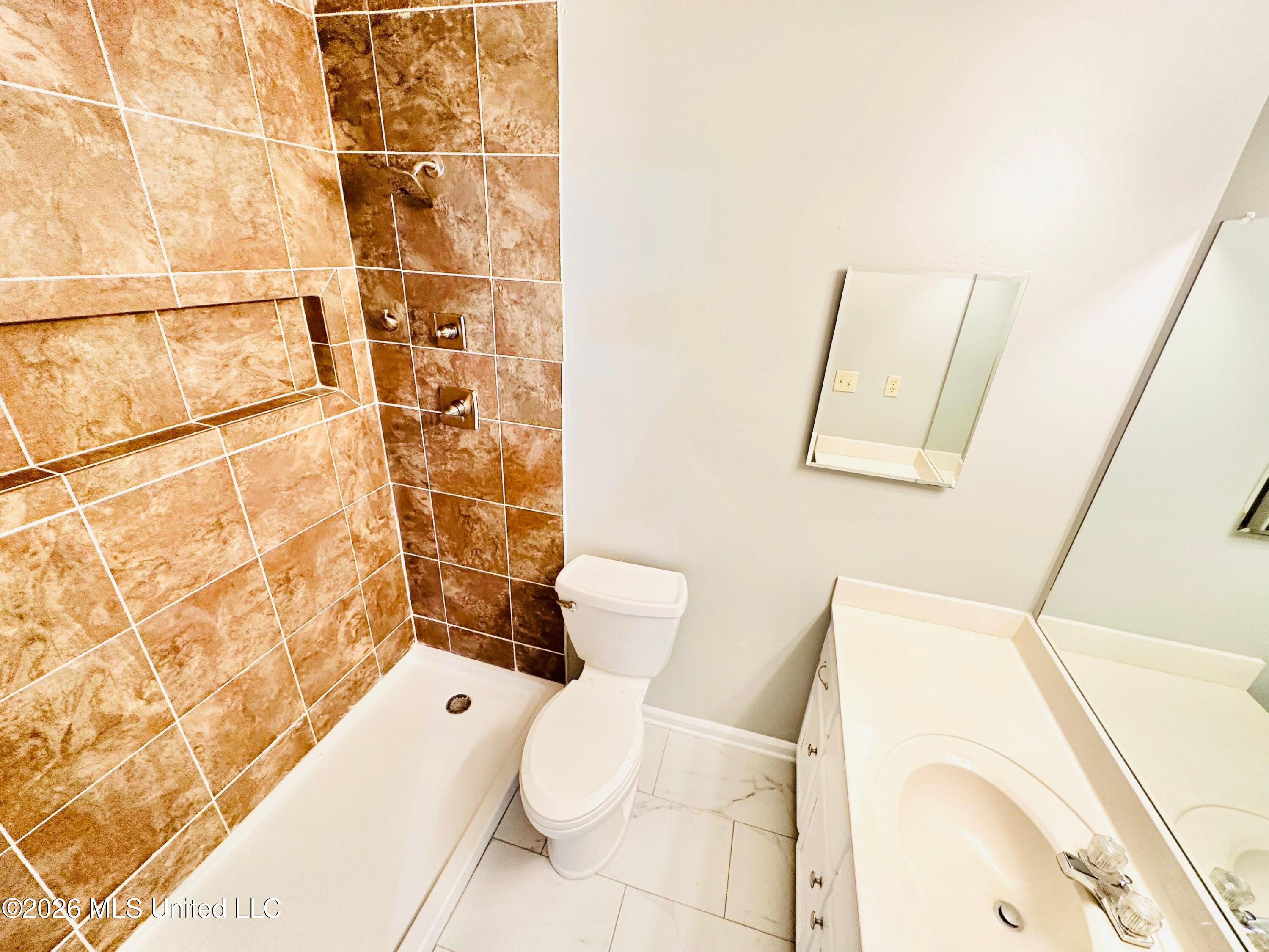 7586 Iris Drive Property Photo 7