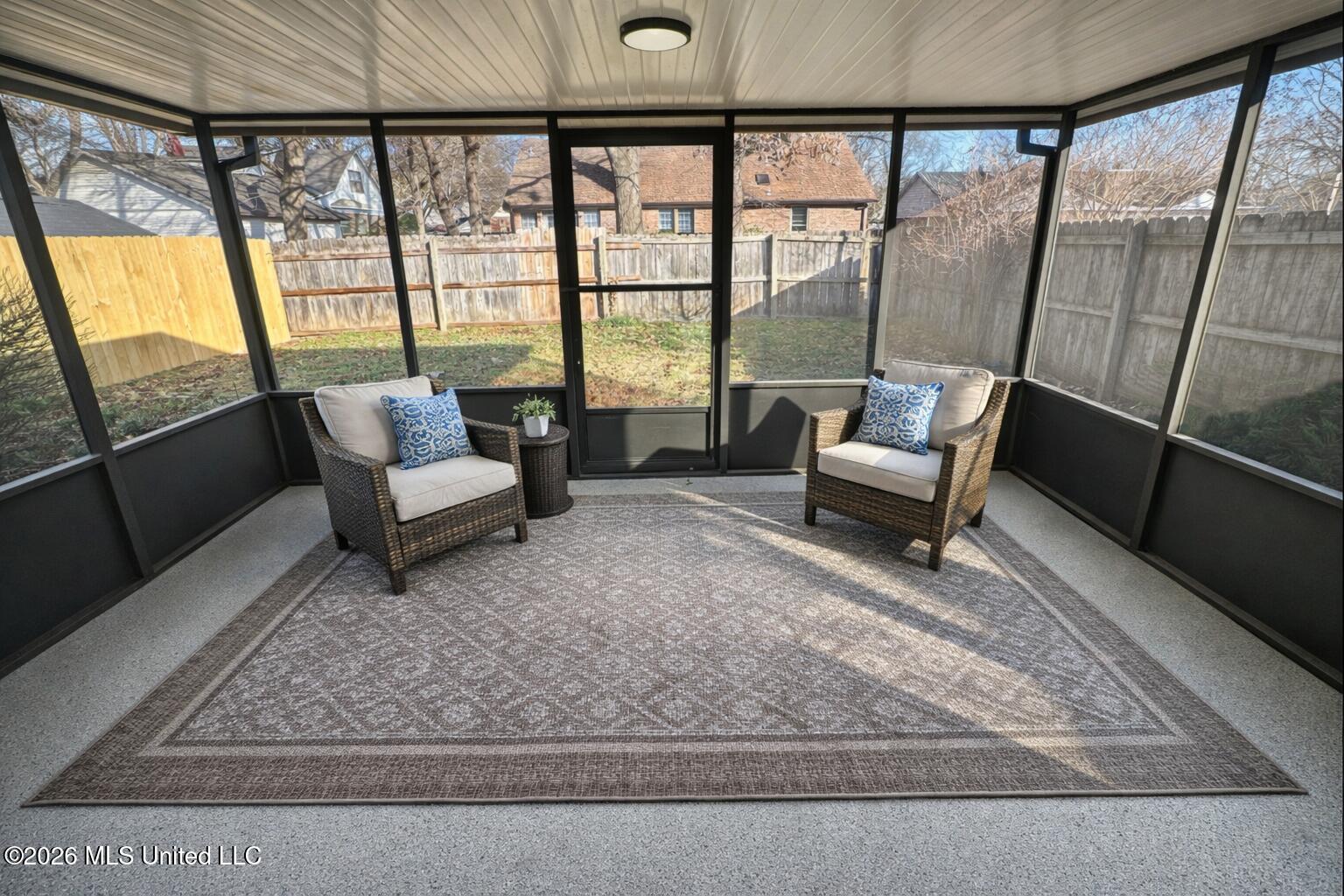 7586 Iris Drive Property Photo 13