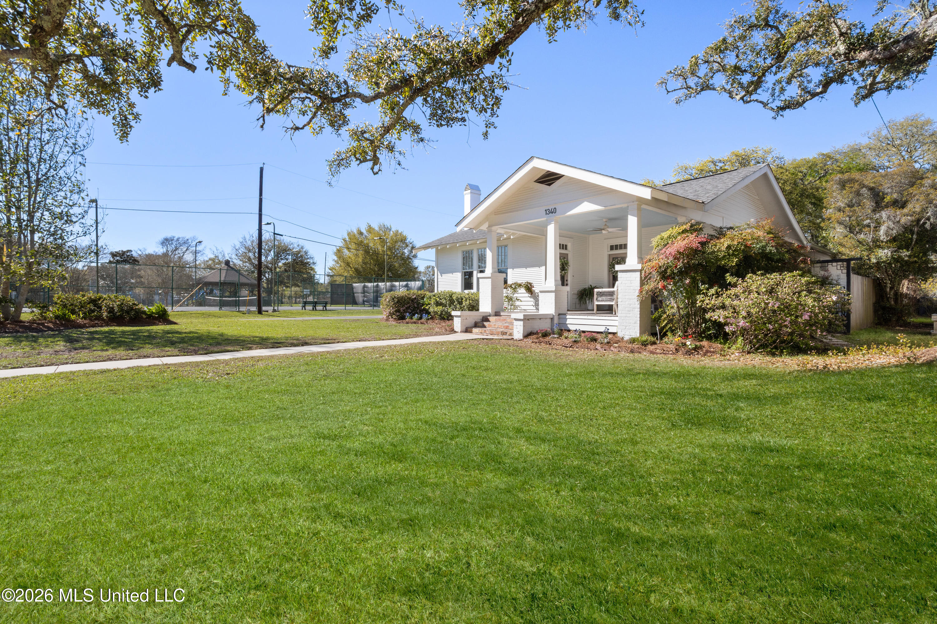 1340 2nd Street Property Photo 3