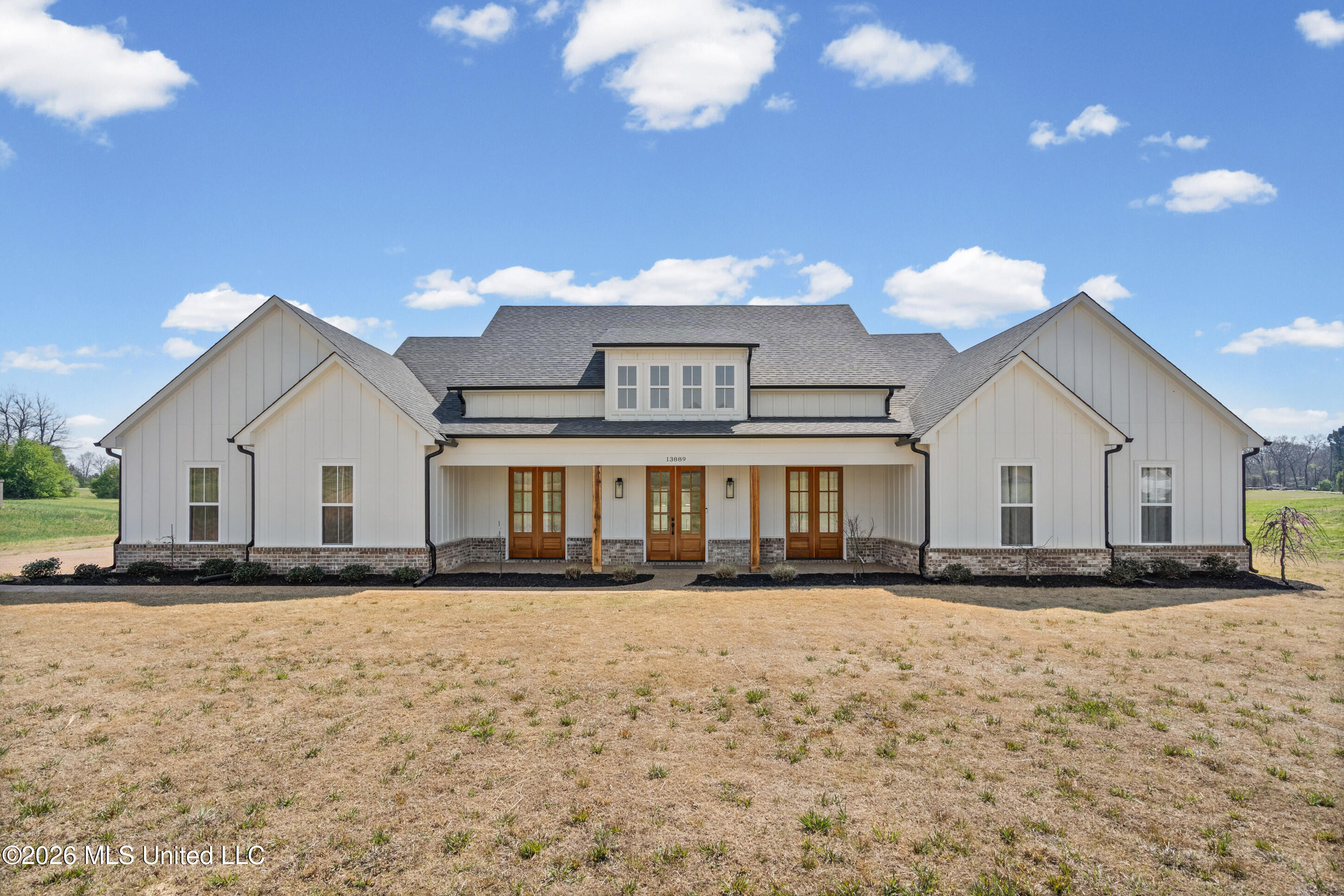 13889 E Fairview Road Property Photo 1