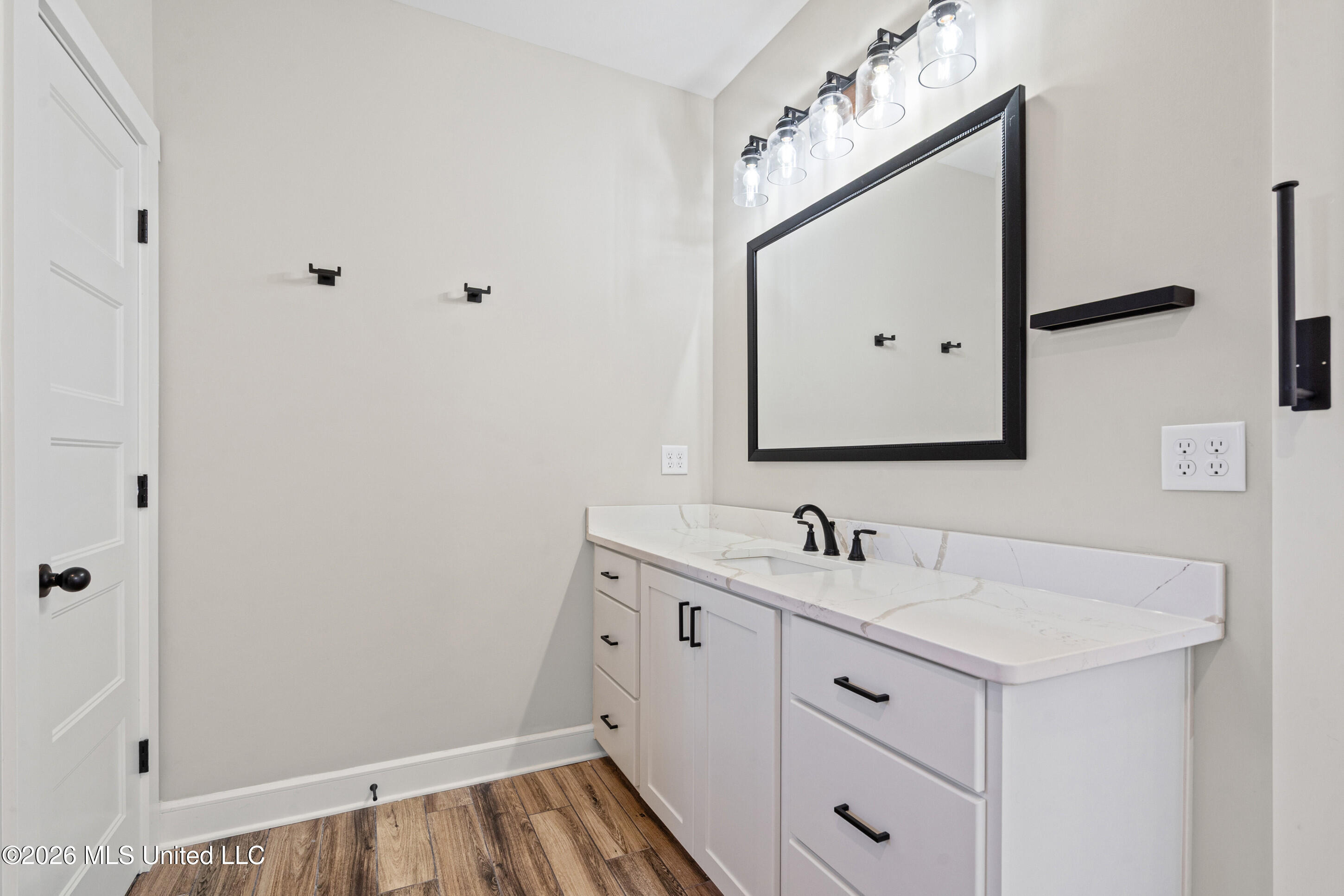 13889 E Fairview Road Property Photo 23