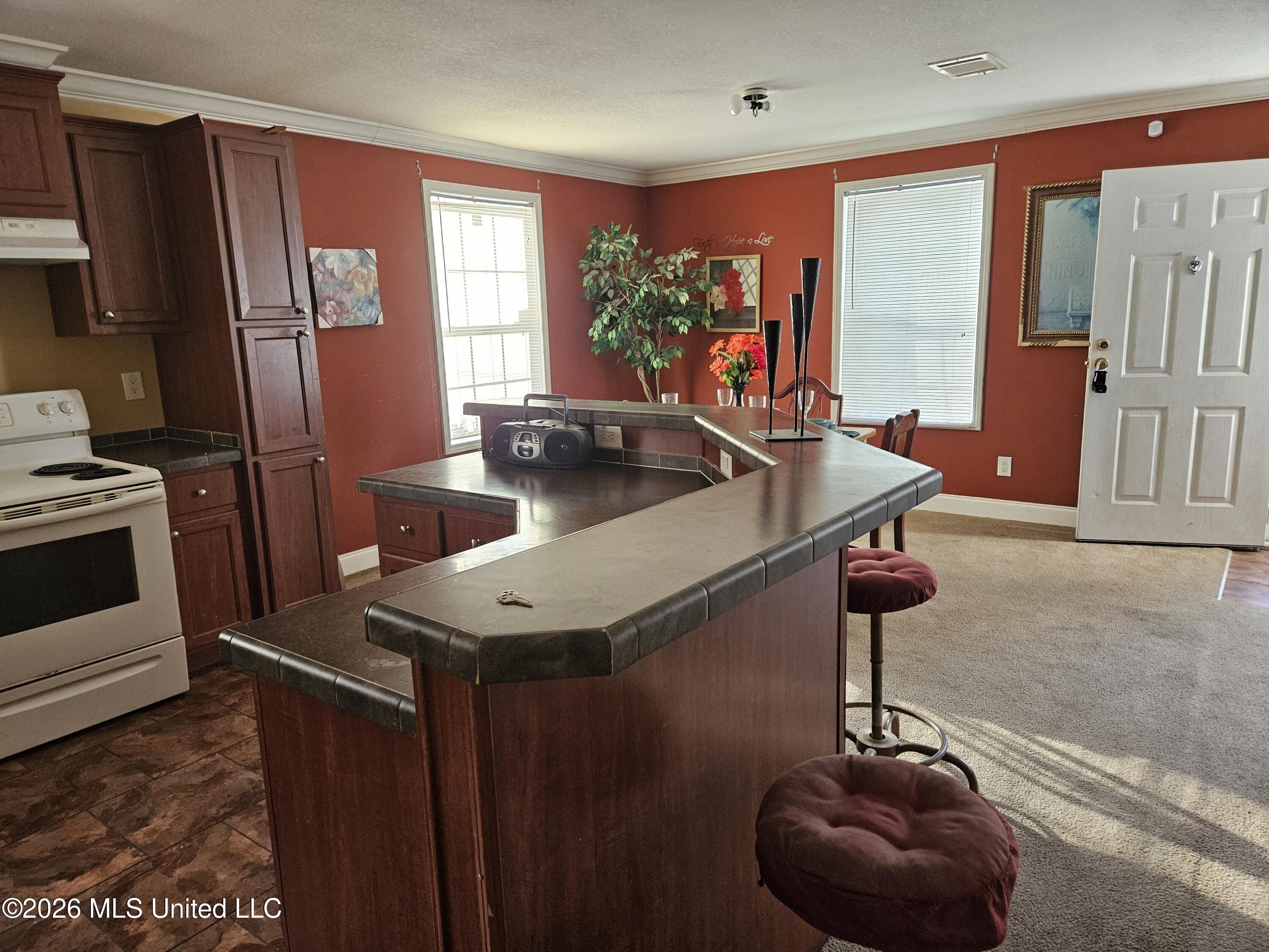 202 Lasalle Street Property Photo 6
