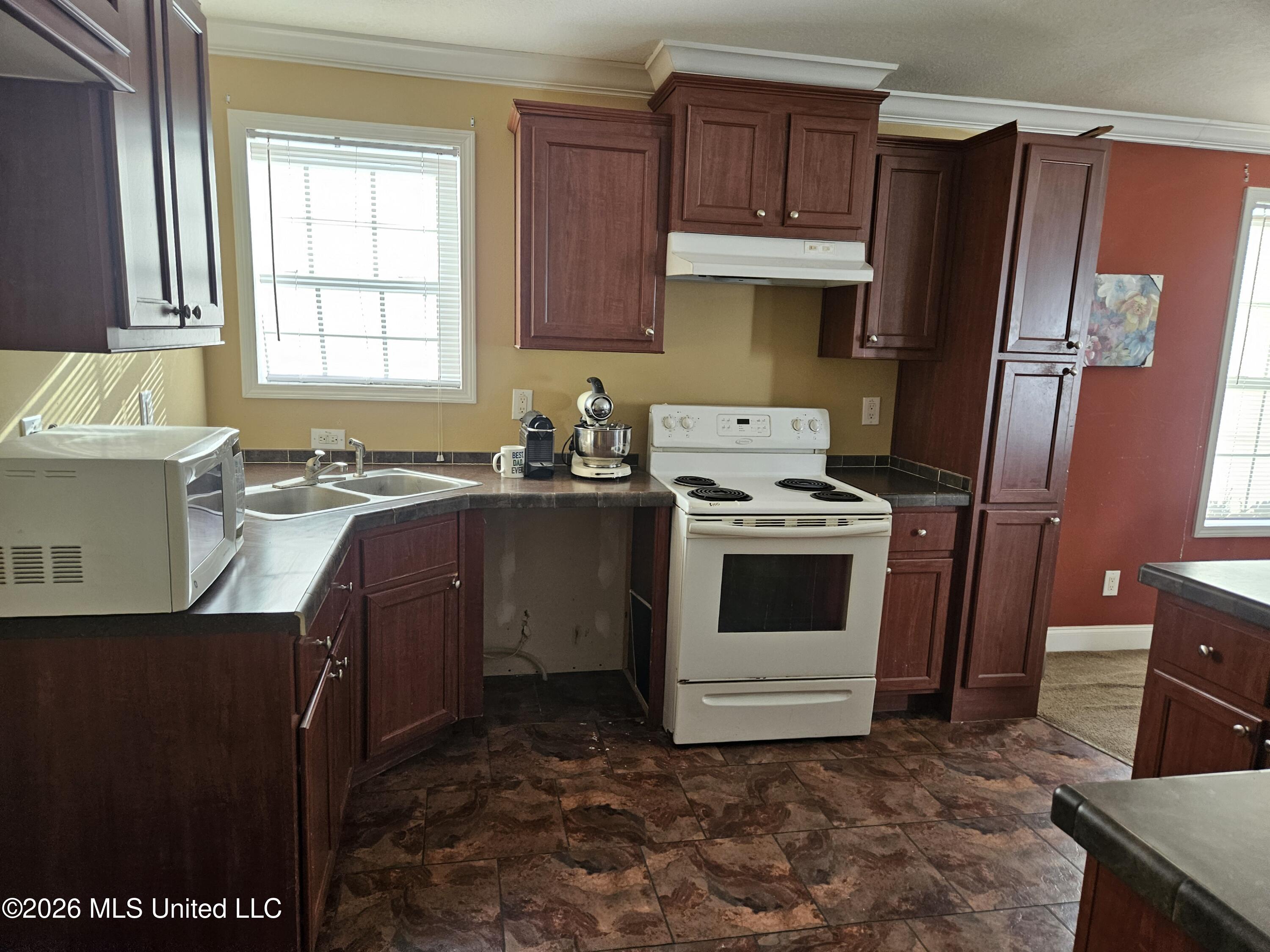 202 Lasalle Street Property Photo 7