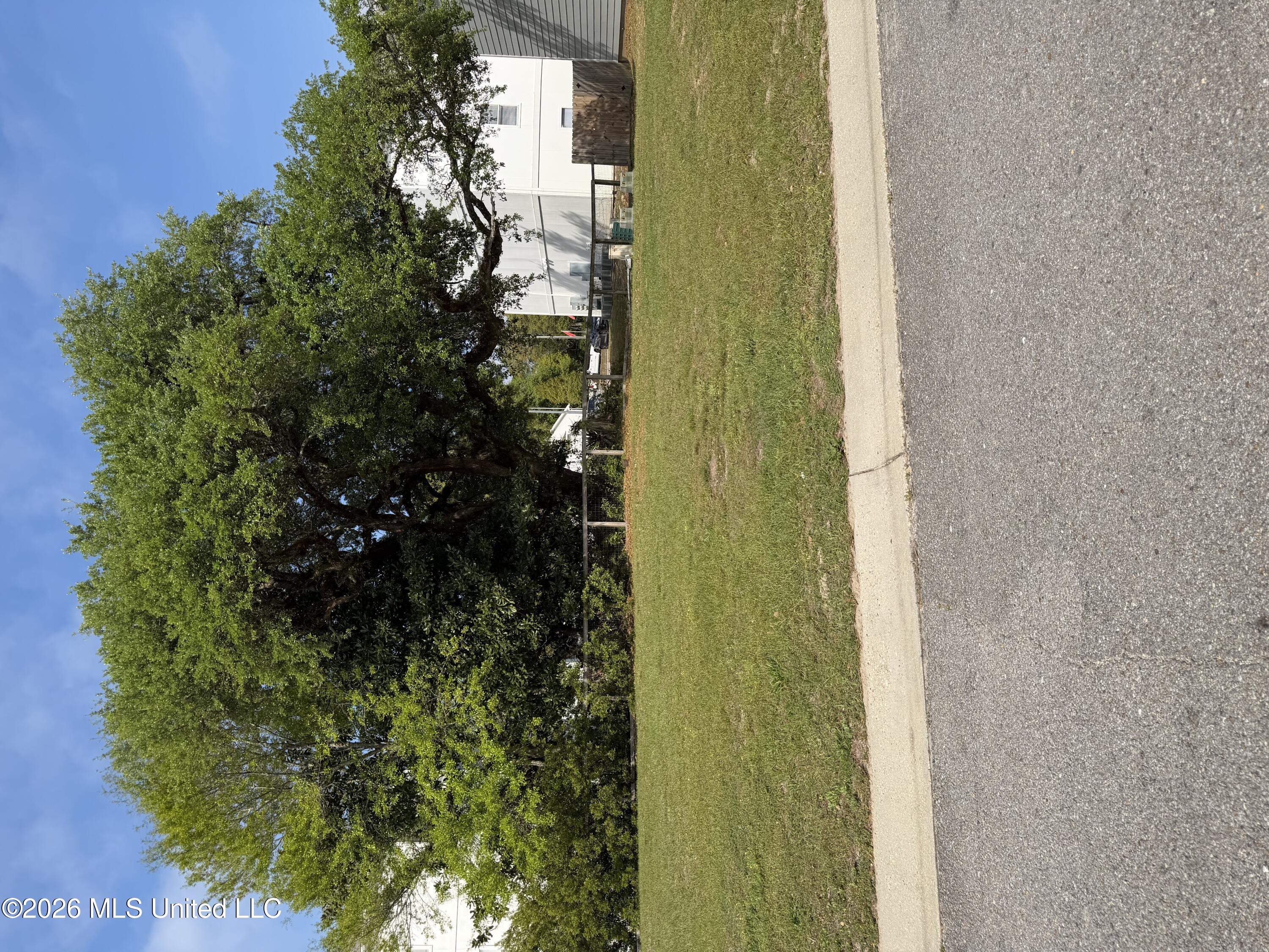 Oak Alley Lane Property Photo 1