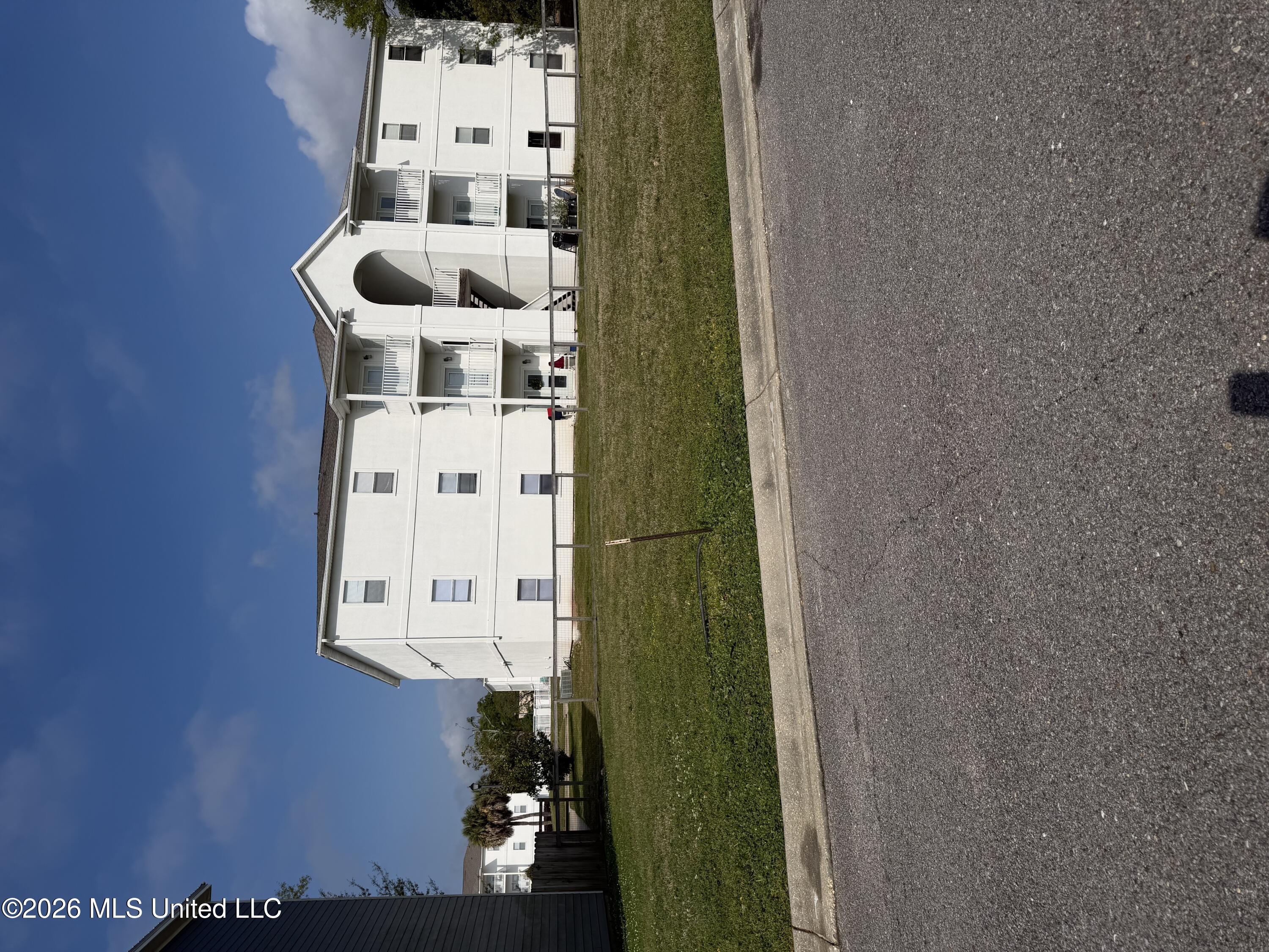 Oak Alley Lane Property Photo 1