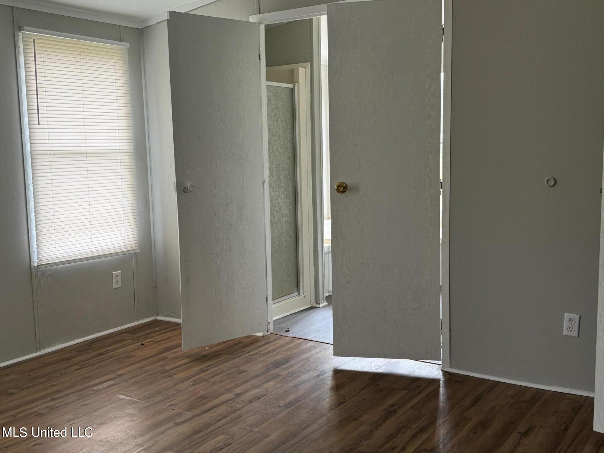 5575 Robin Wood Road Property Photo 6