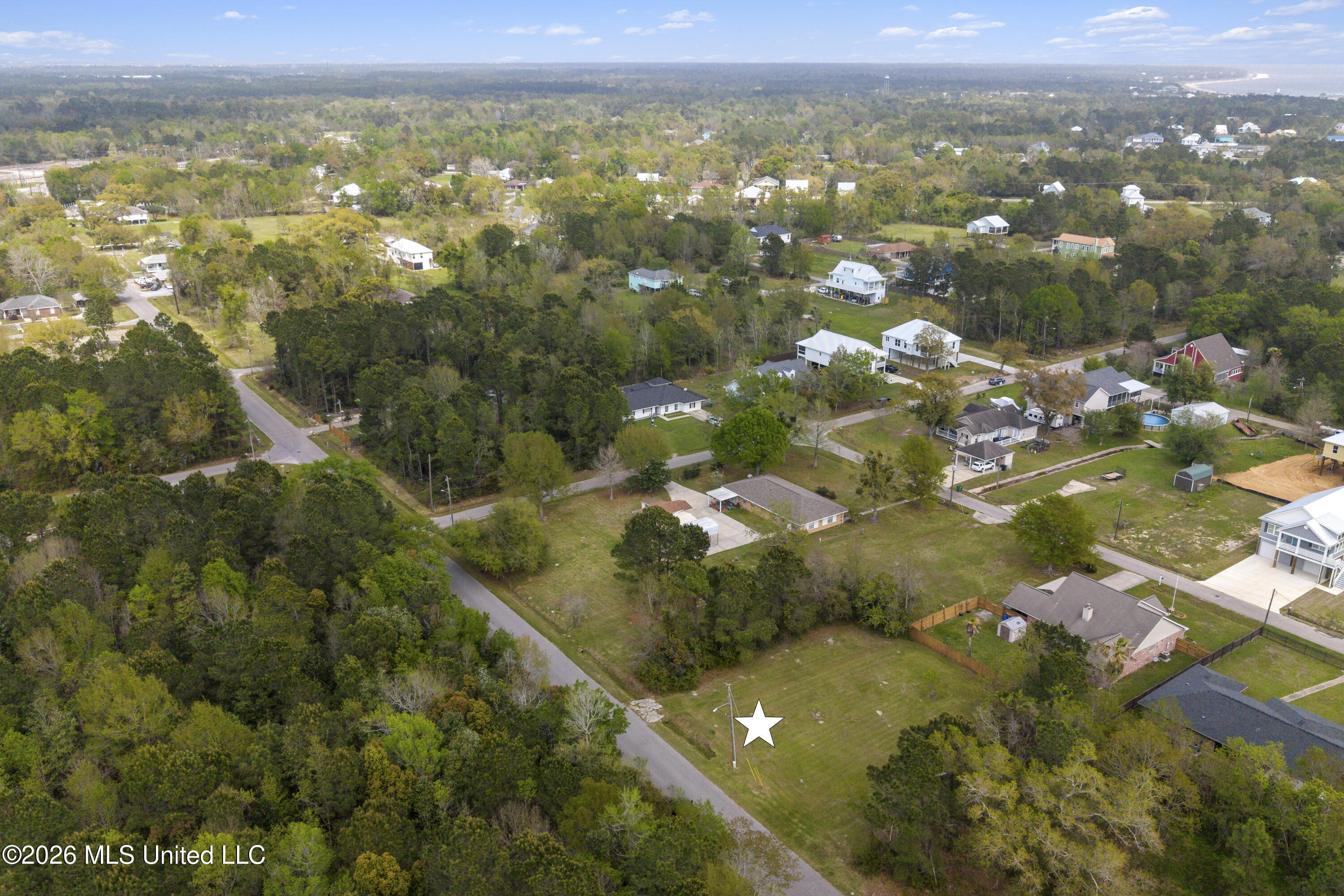 606 Sears Avenue Property Photo 2