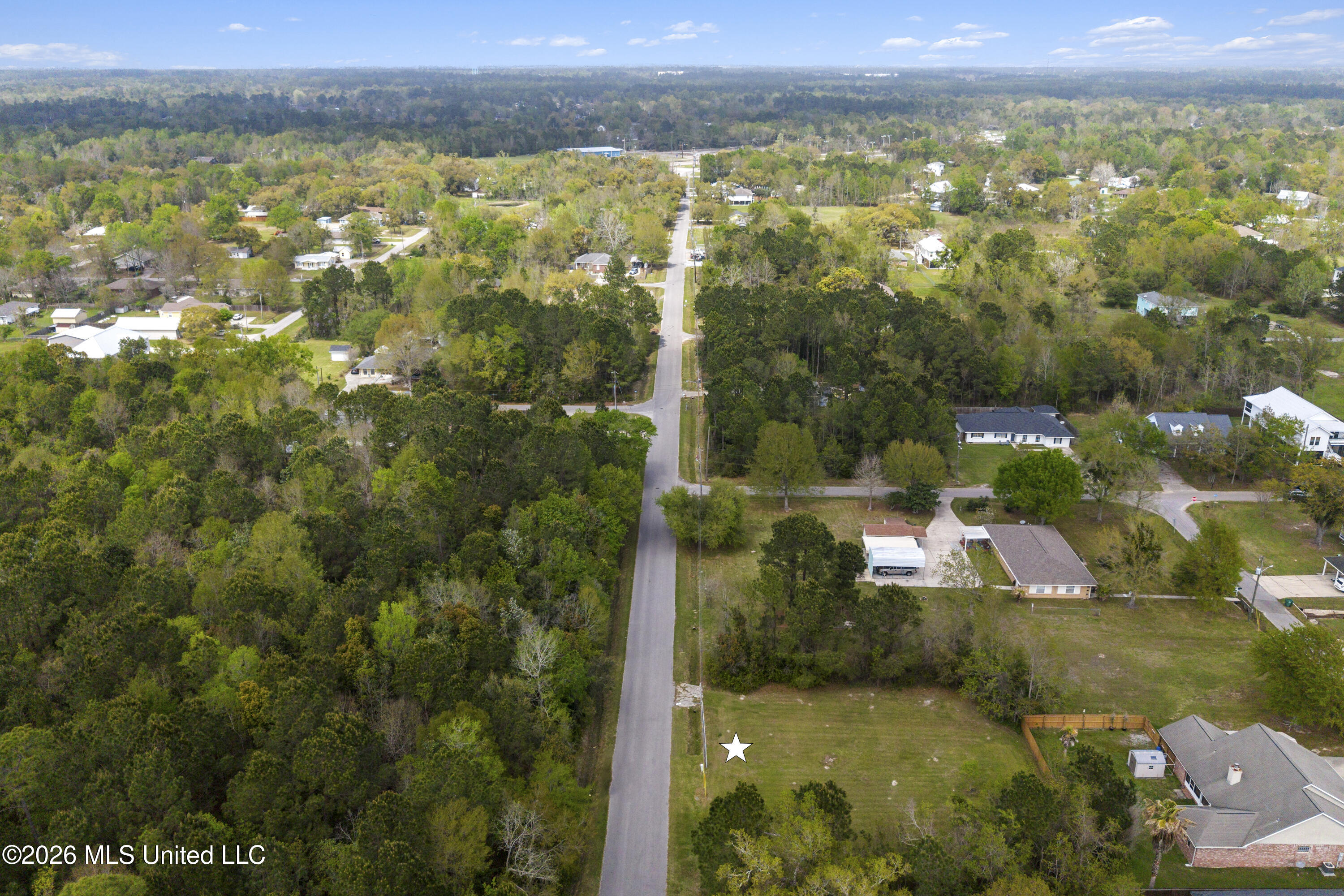 606 Sears Avenue Property Photo 8