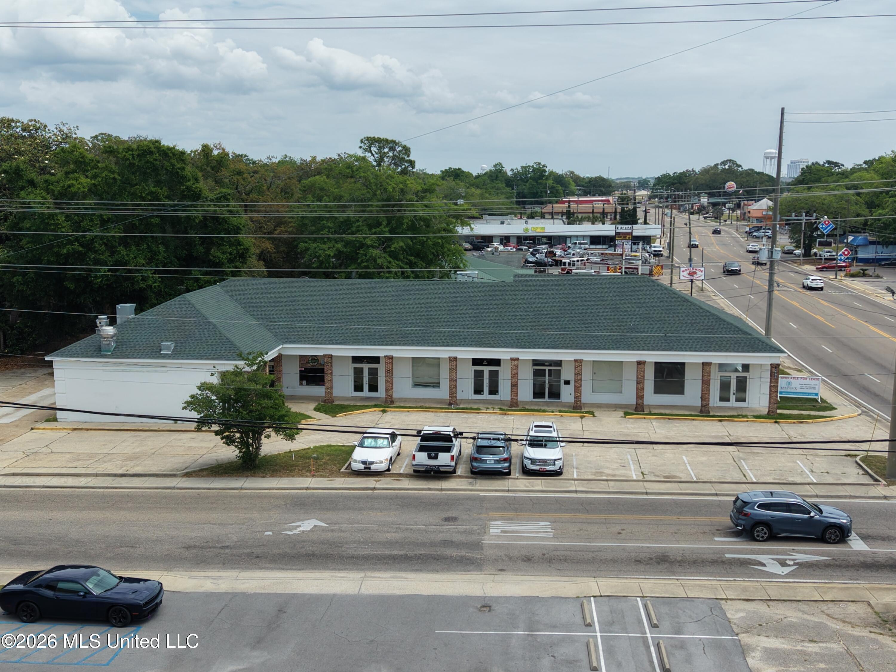 1698 Pass Road Property Photo 2