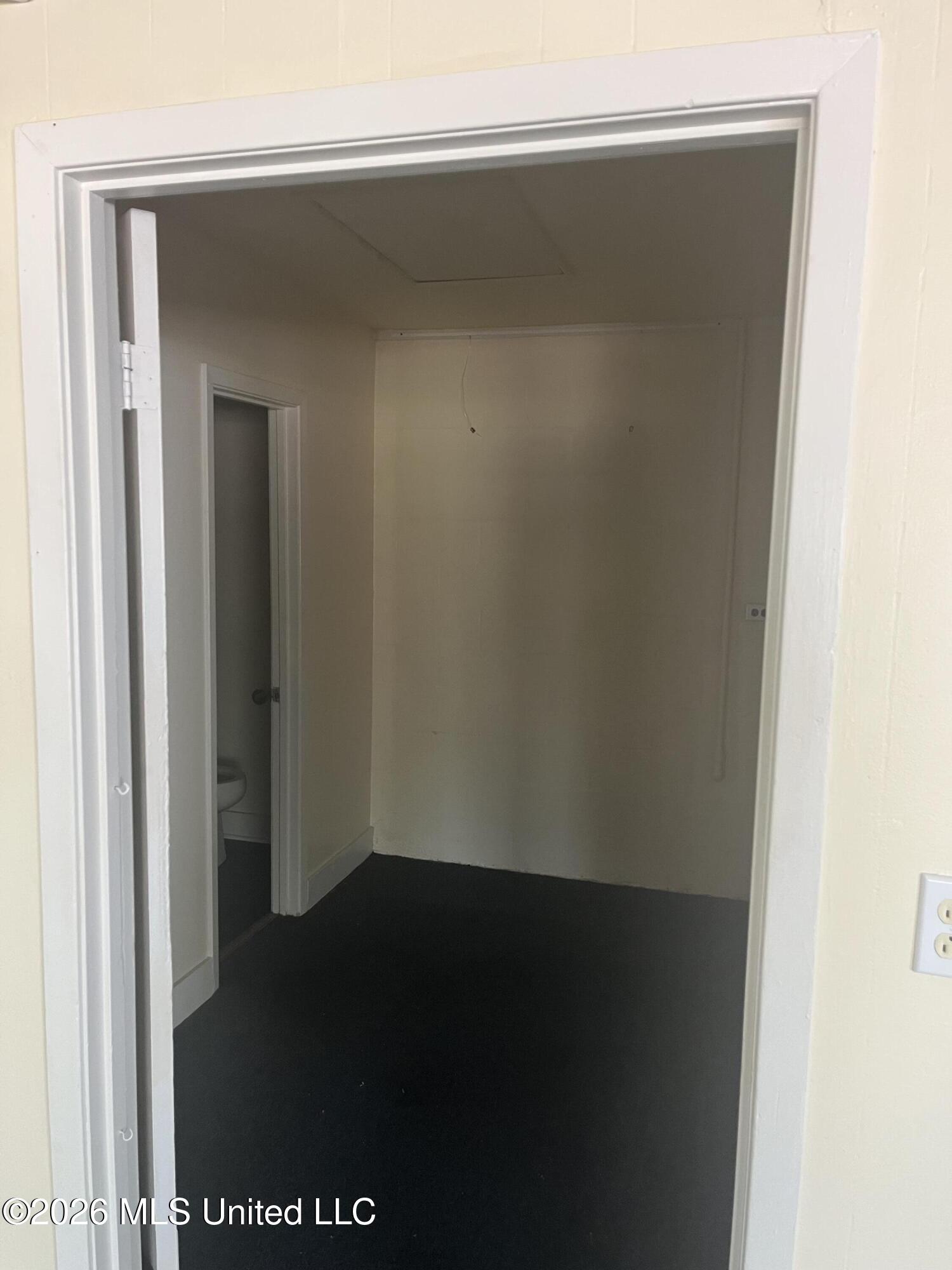105 Jefferson Davis Boulevard Property Photo 11