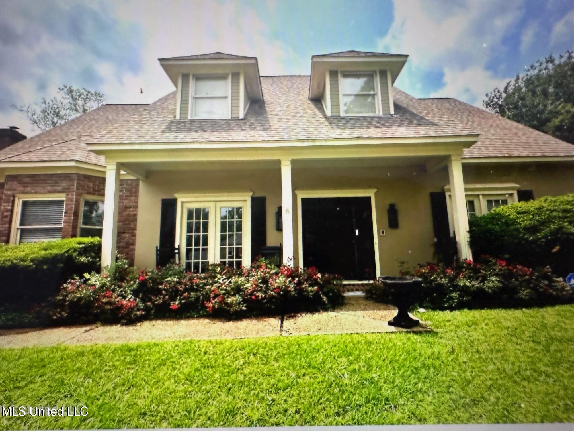 6231 Waterford Drive Property Photo 1
