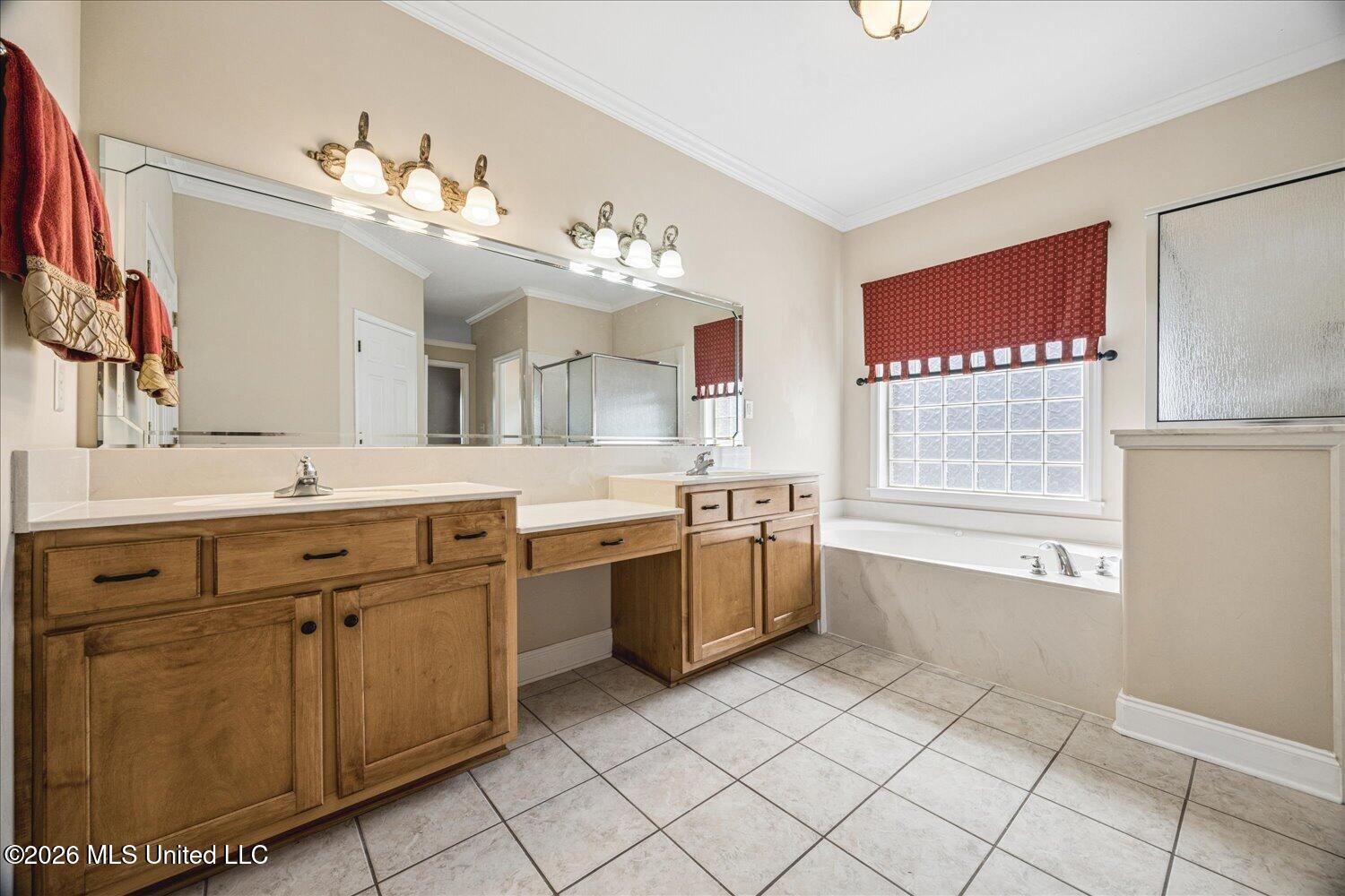 6037 Callaway Cove Property Photo 18