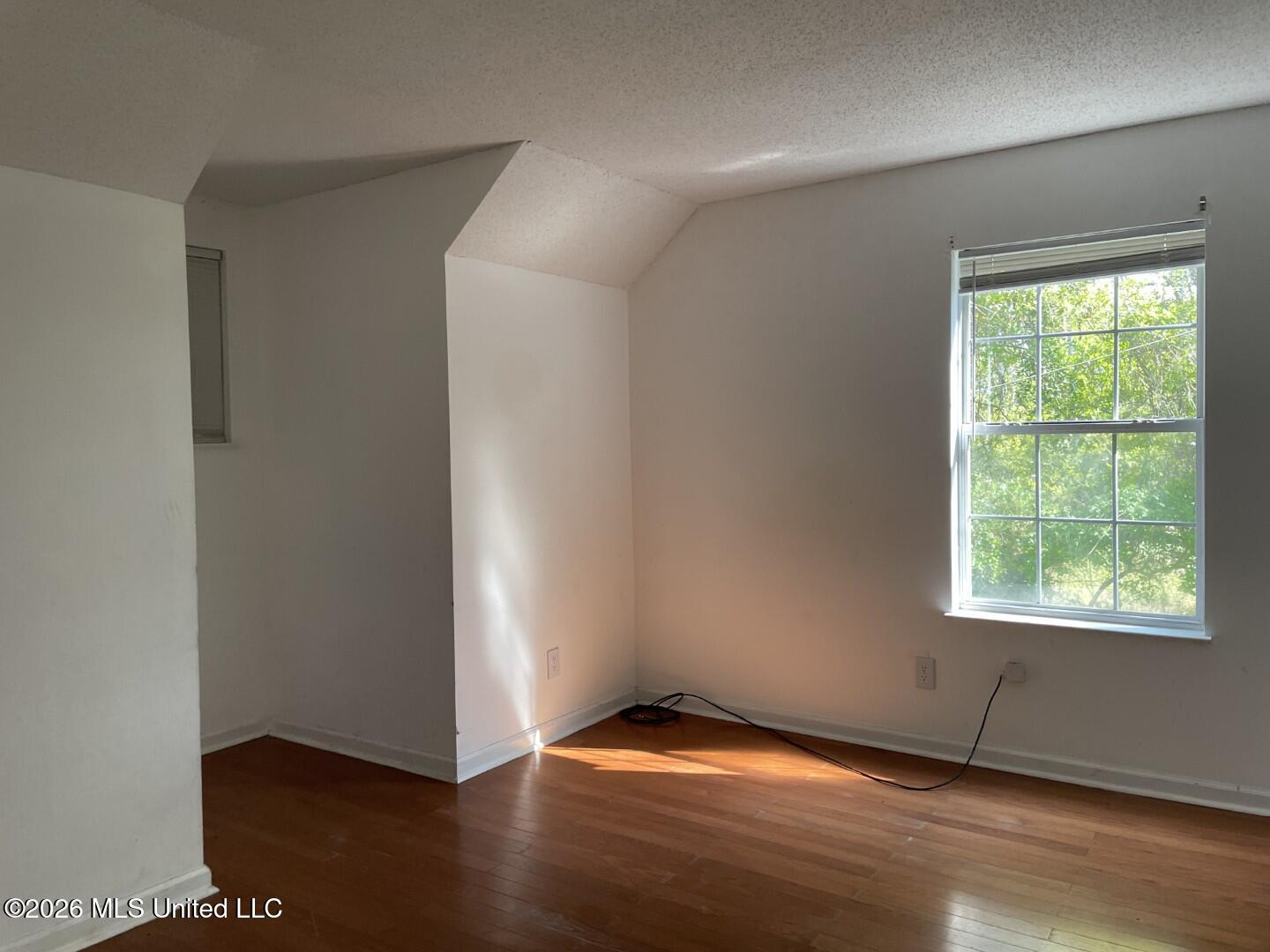 111 N Lang Avenue Property Photo 7