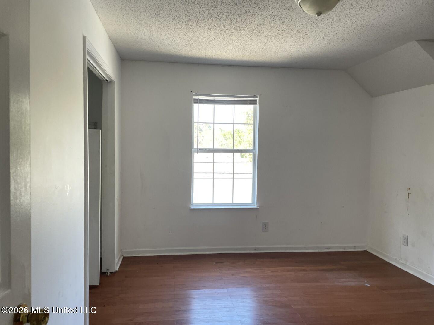 111 N Lang Avenue Property Photo 9