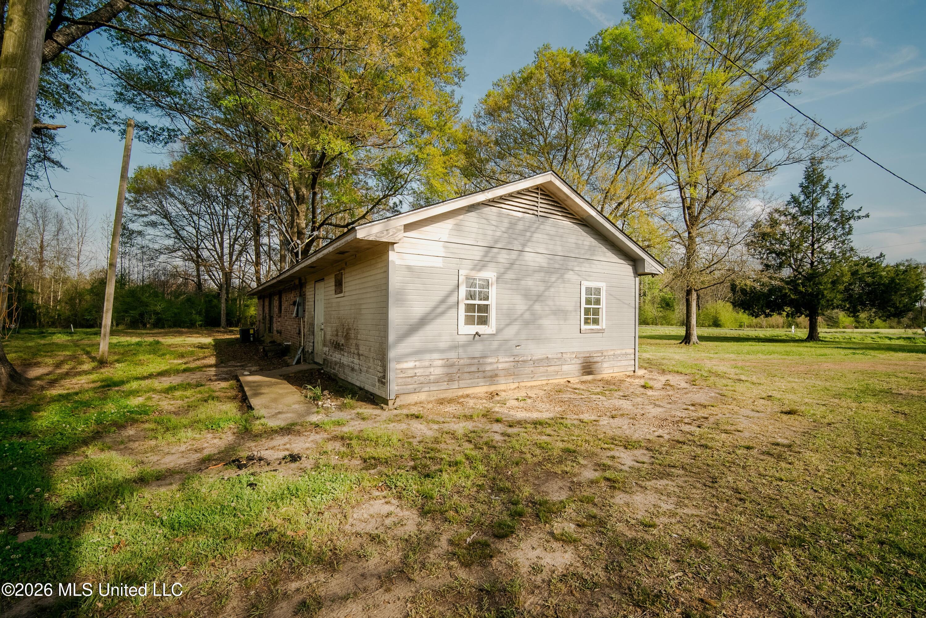 1844 Volley Campbell Road Property Photo 5