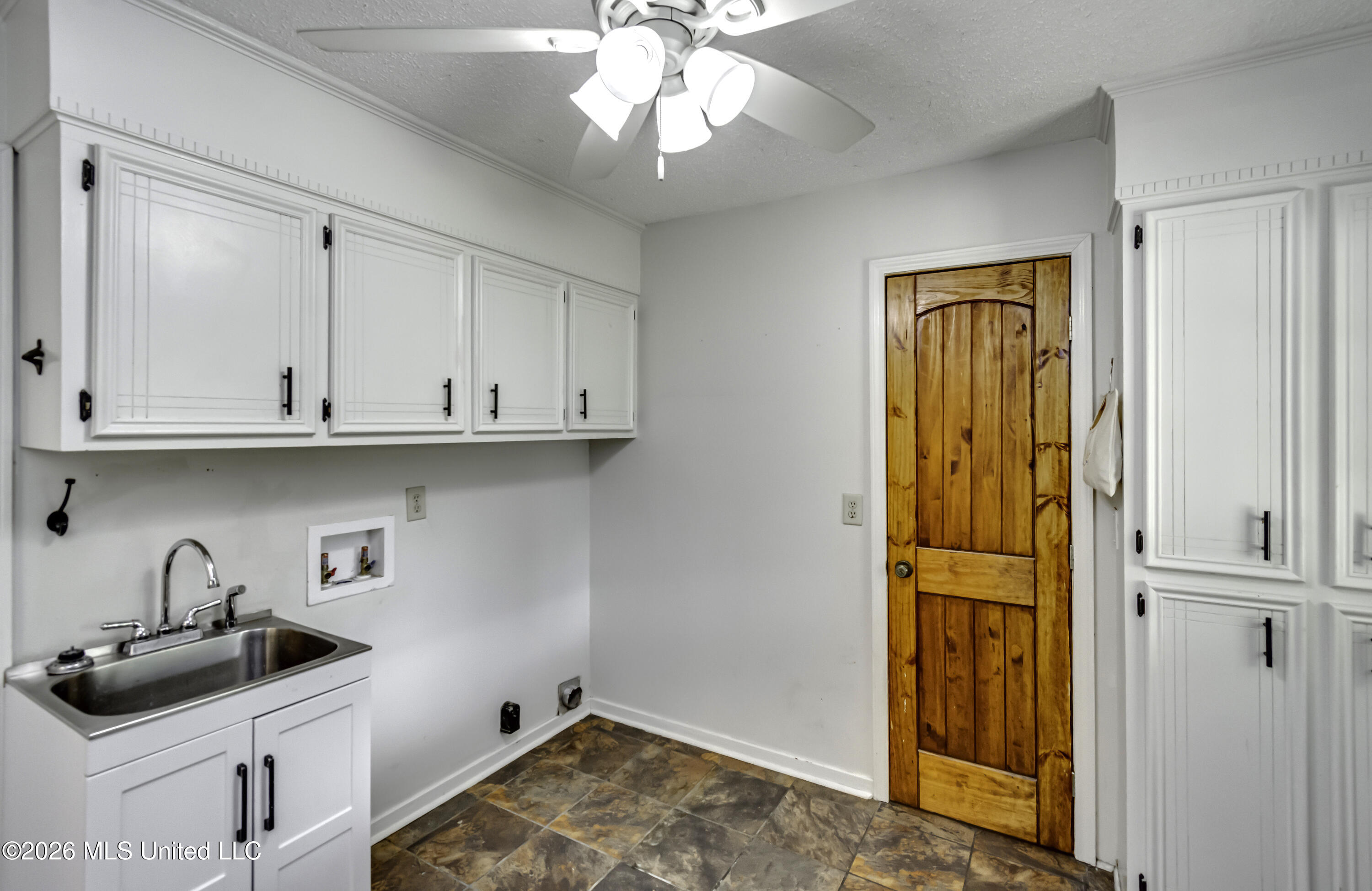 907 Audubon Point Drive Property Photo 23