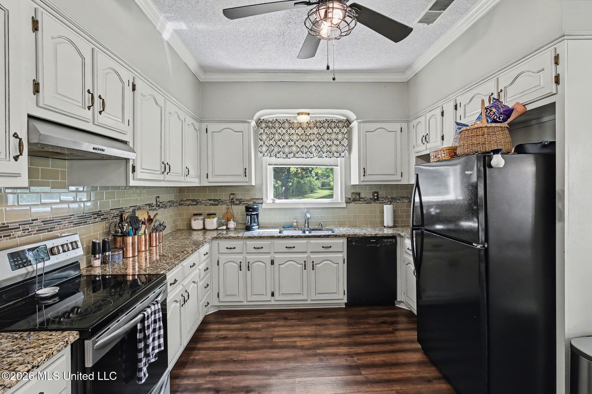 9120 Old Highway 61 Property Photo 18
