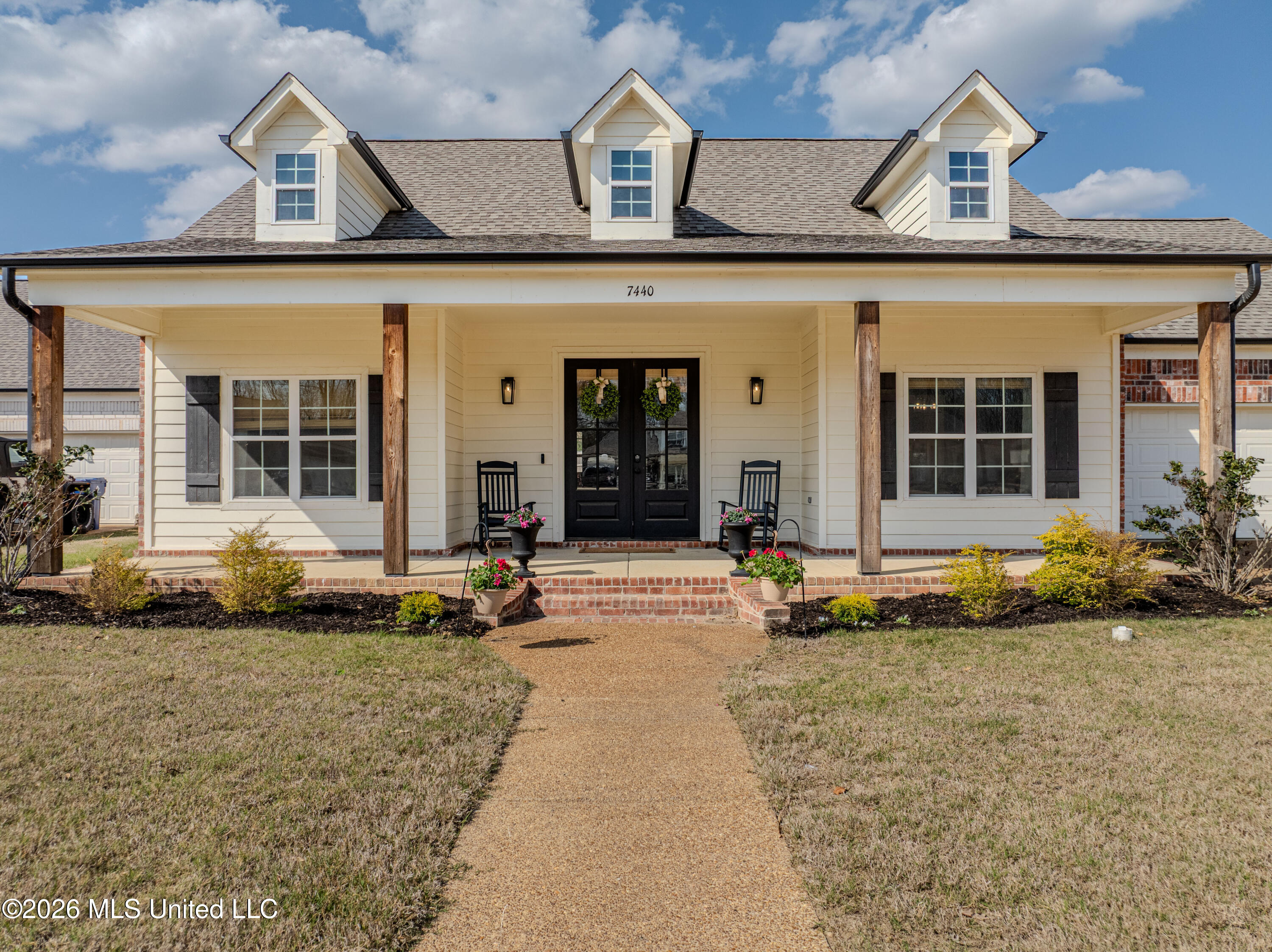 7440 Crosswinds Boulevard Property Photo 2