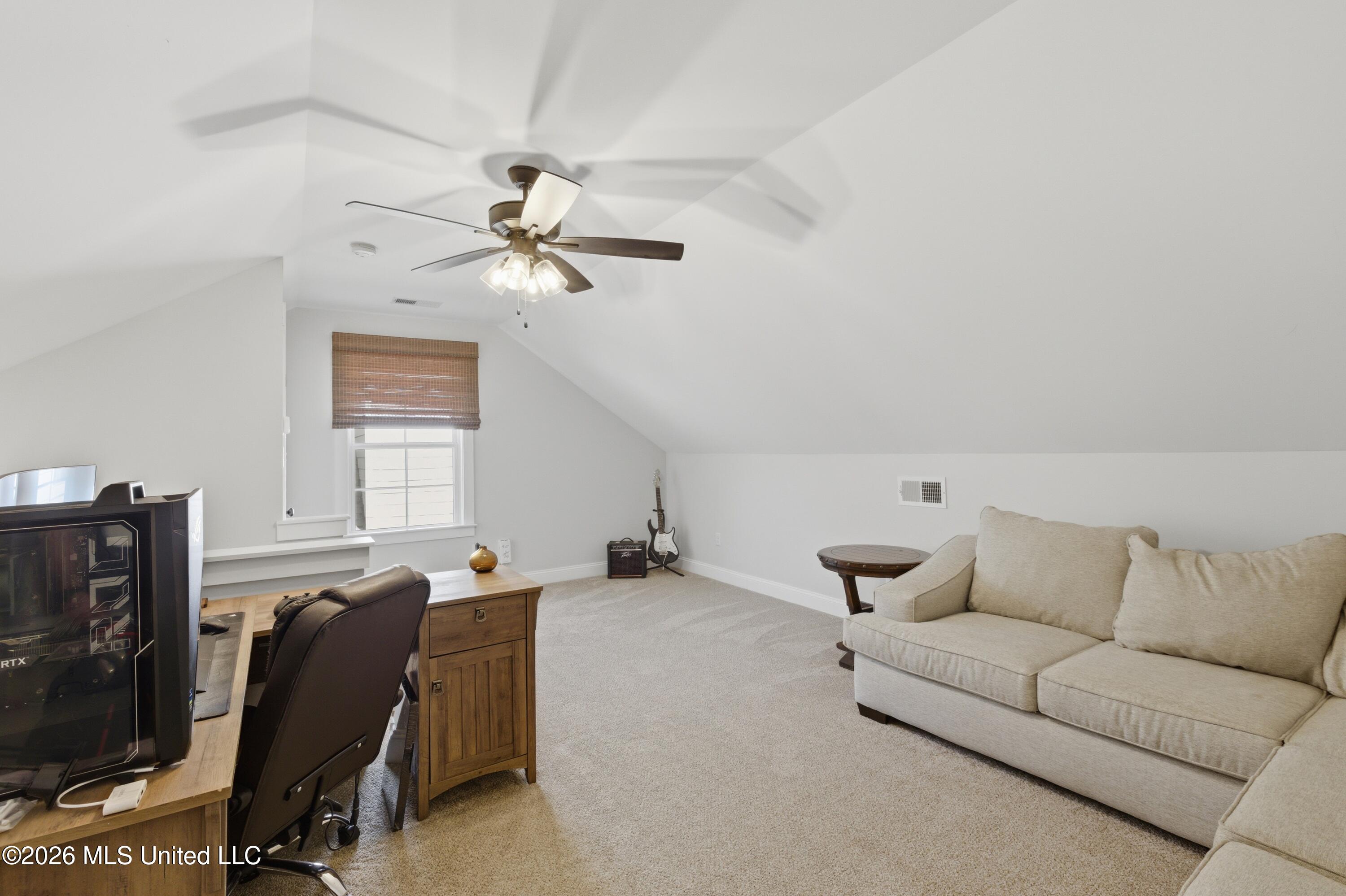 7440 Crosswinds Boulevard Property Photo 29
