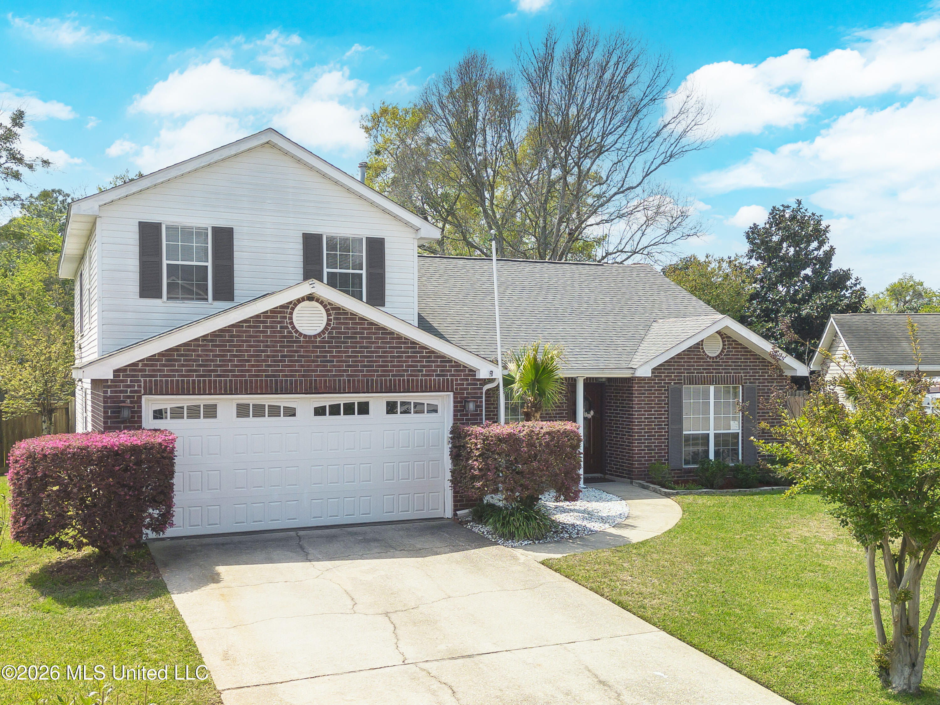2071 Stone Bridge Drive Property Photo 1