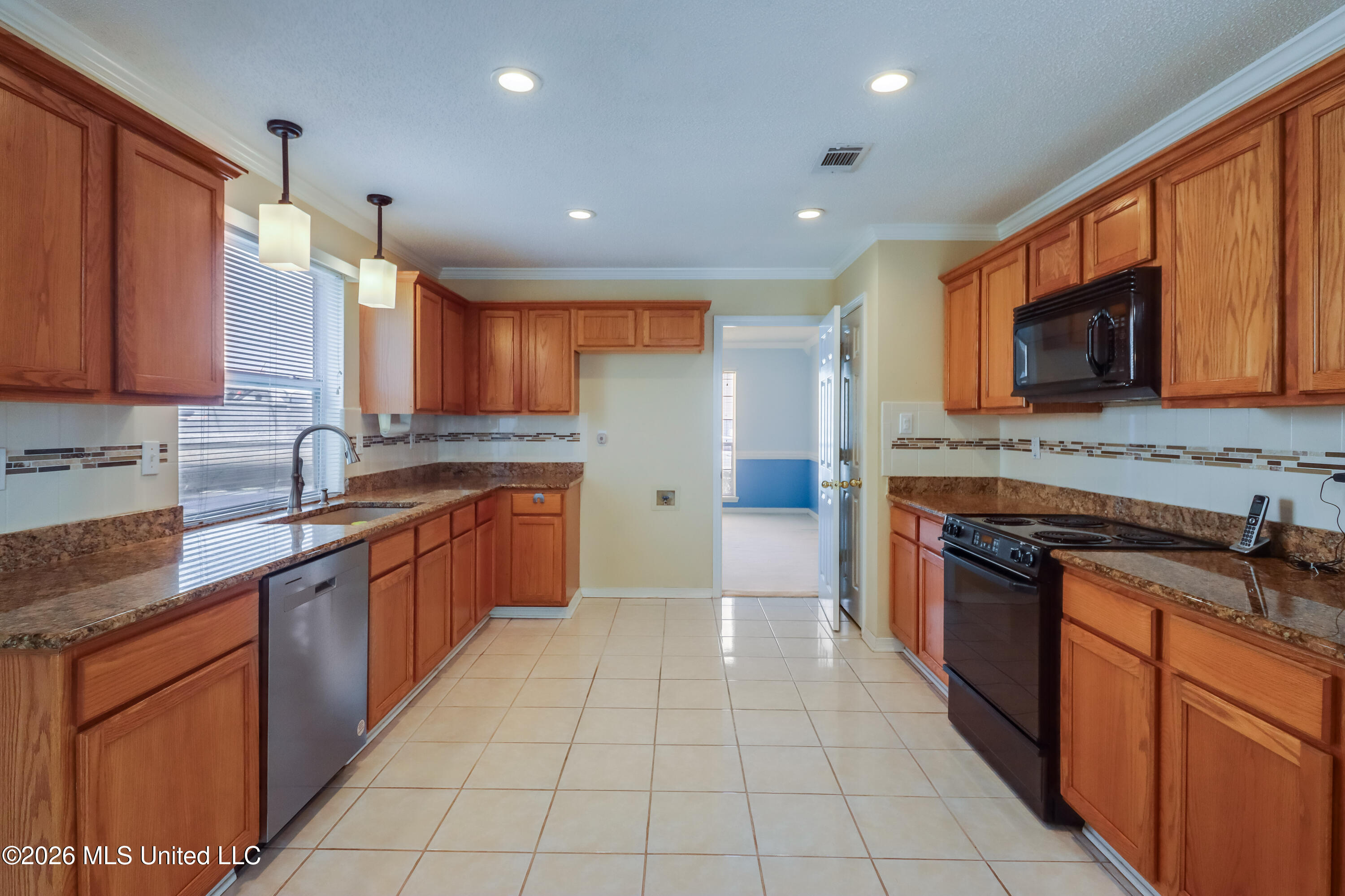 2071 Stone Bridge Drive Property Photo 10
