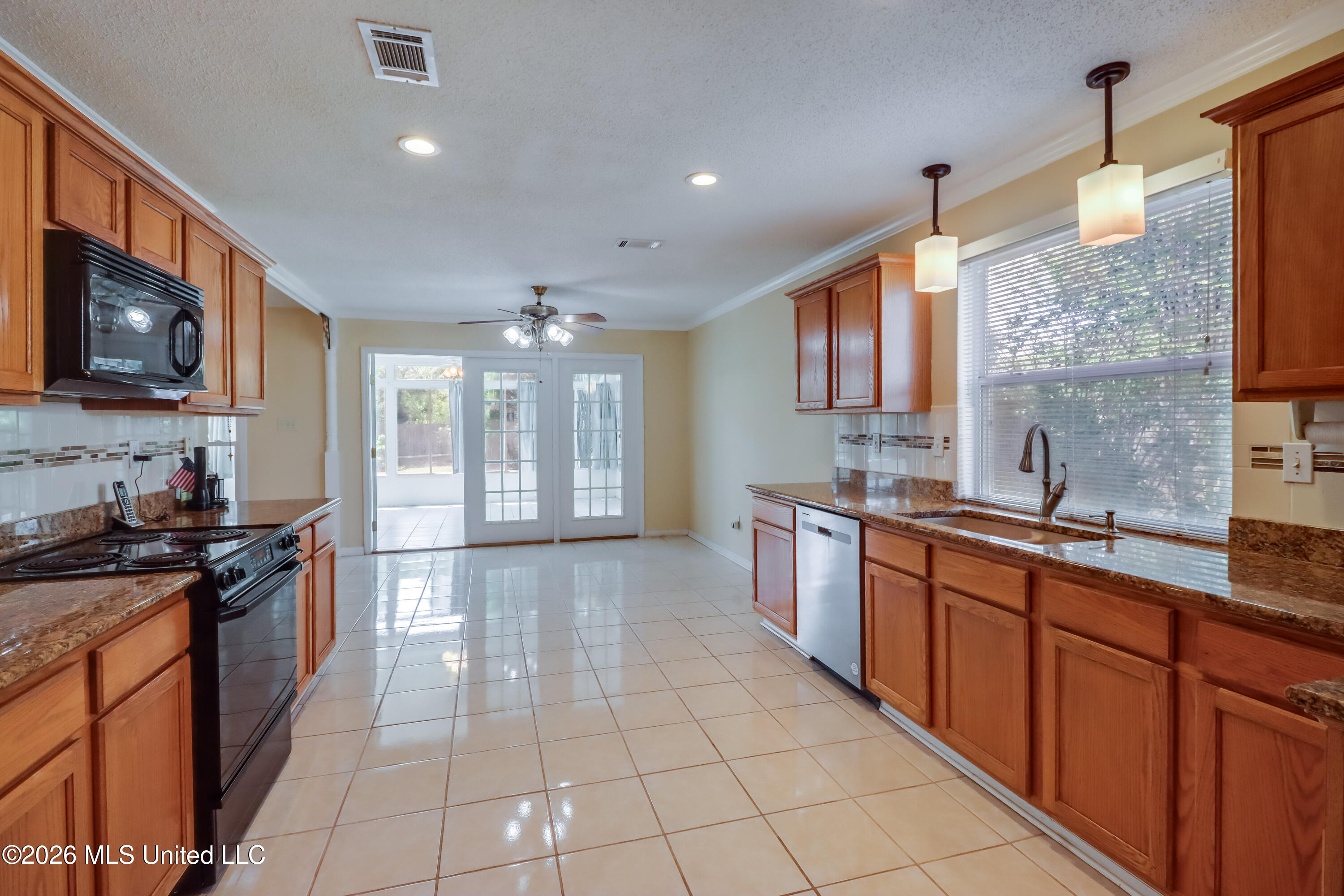 2071 Stone Bridge Drive Property Photo 11