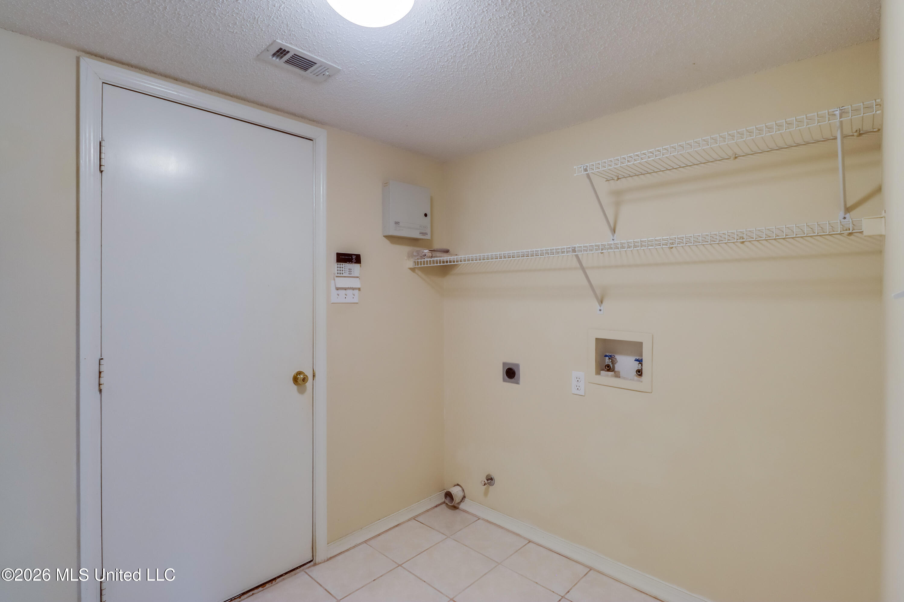 2071 Stone Bridge Drive Property Photo 25