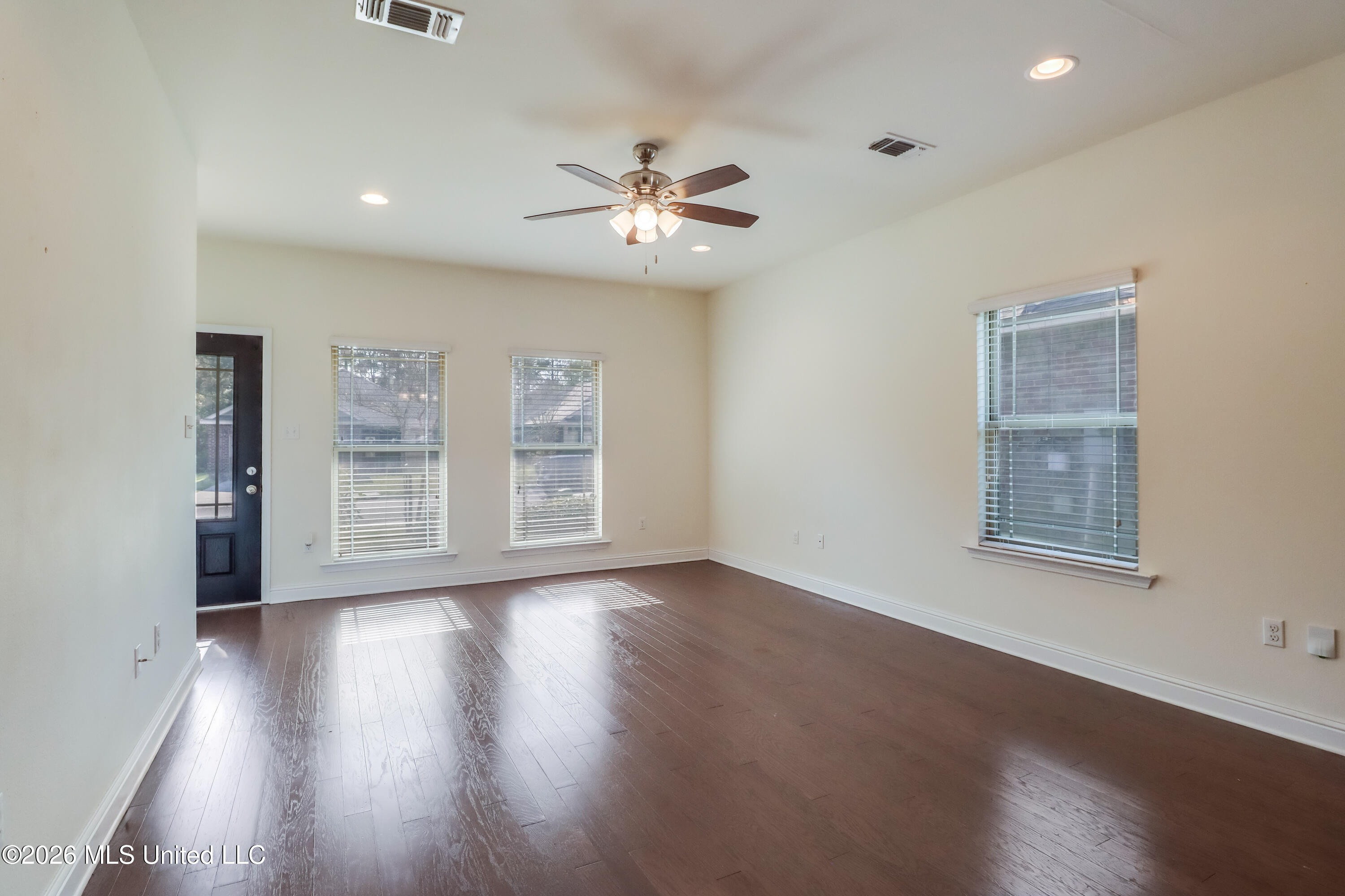 3776 River Trace Drive Property Photo 5