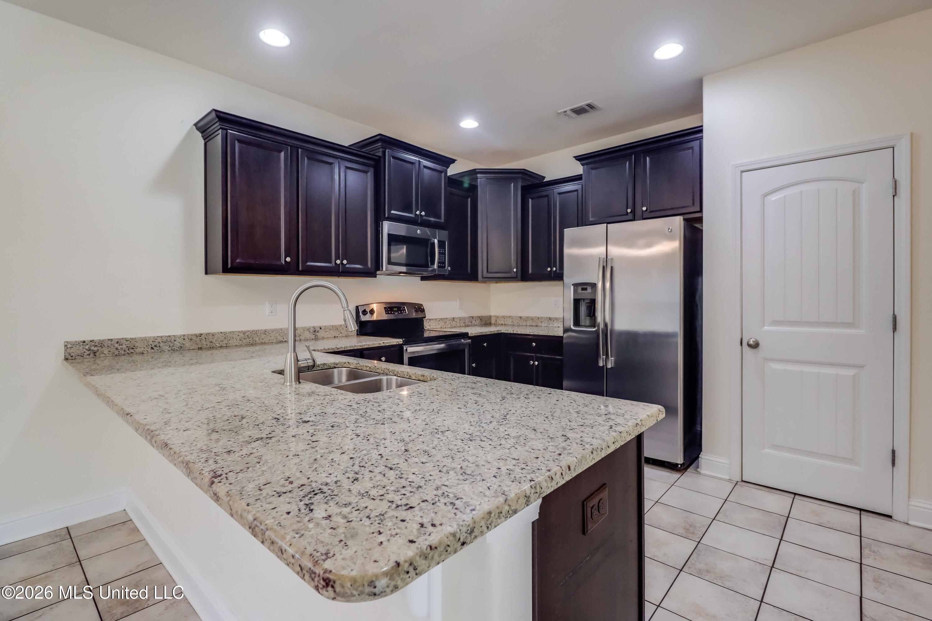 3776 River Trace Drive Property Photo 9