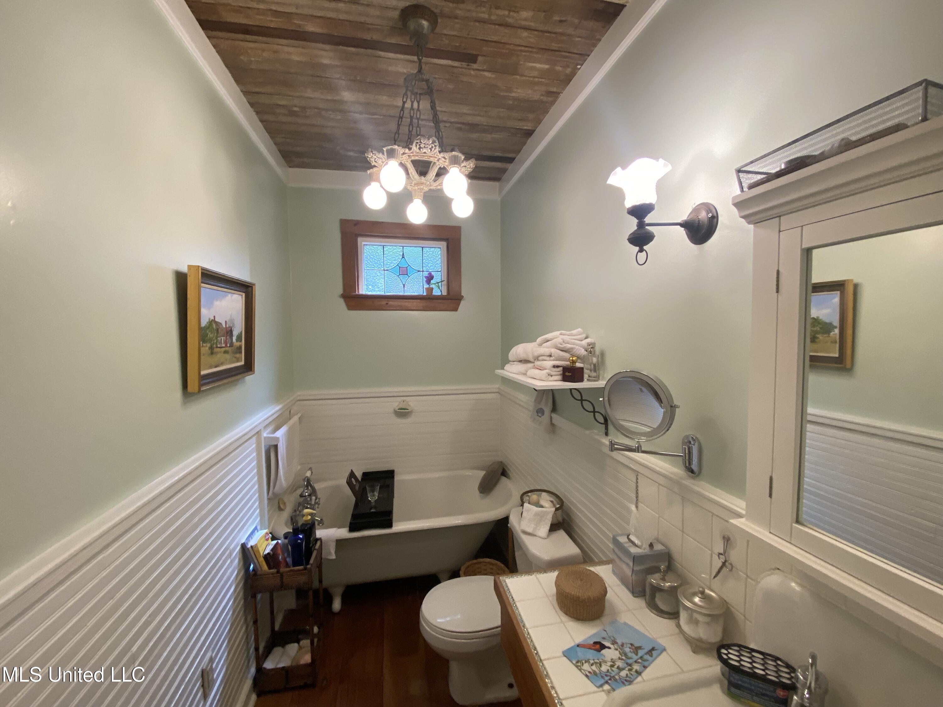 140 Westover Drive Property Photo 26