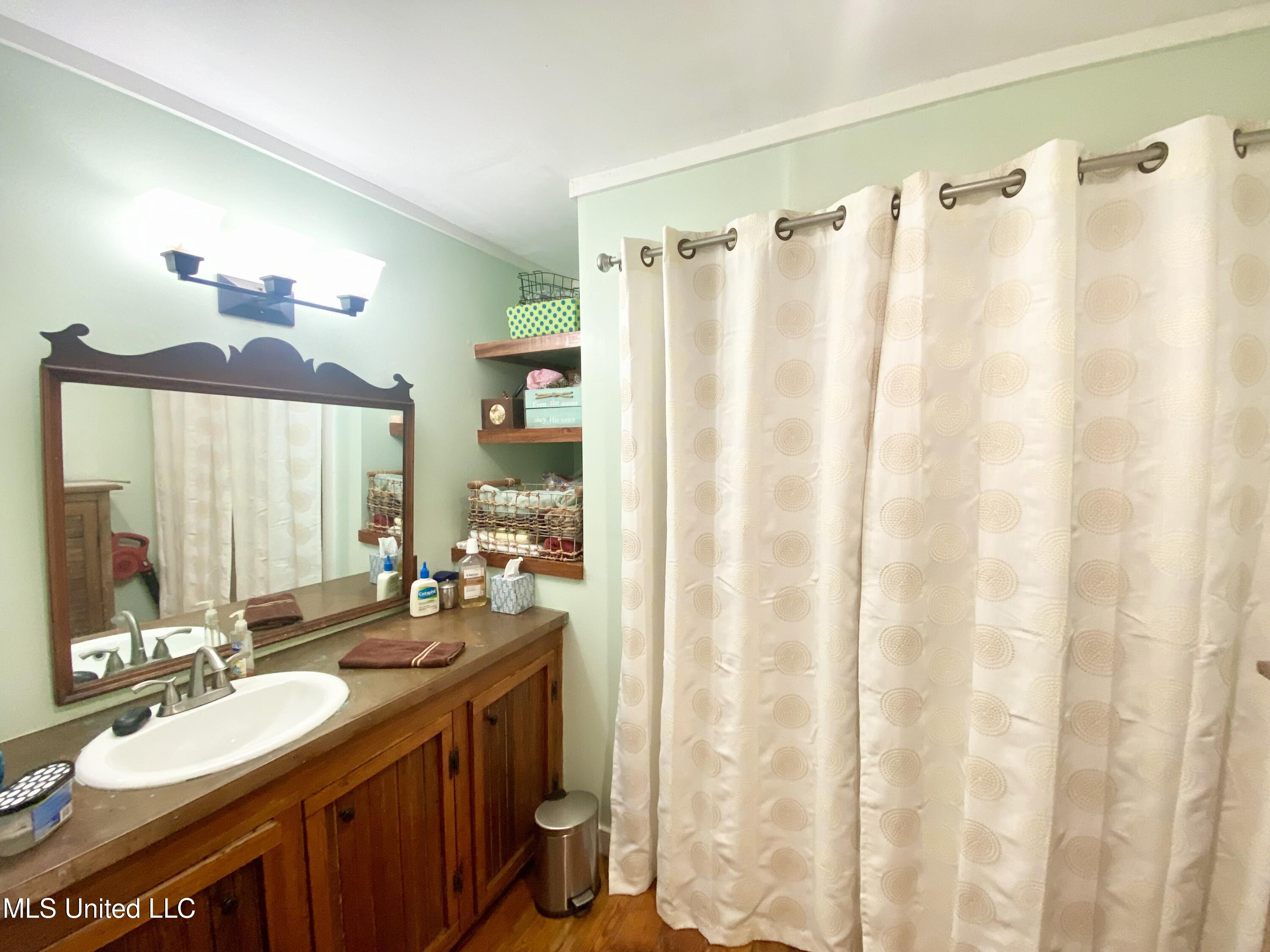 140 Westover Drive Property Photo 27