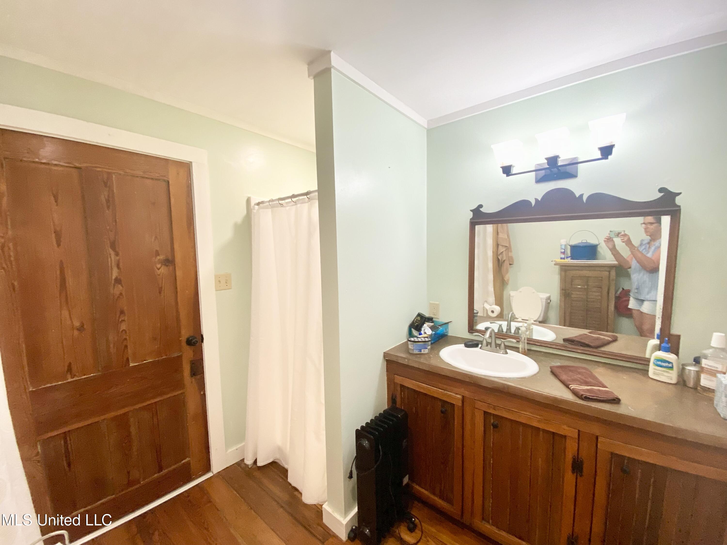 140 Westover Drive Property Photo 28