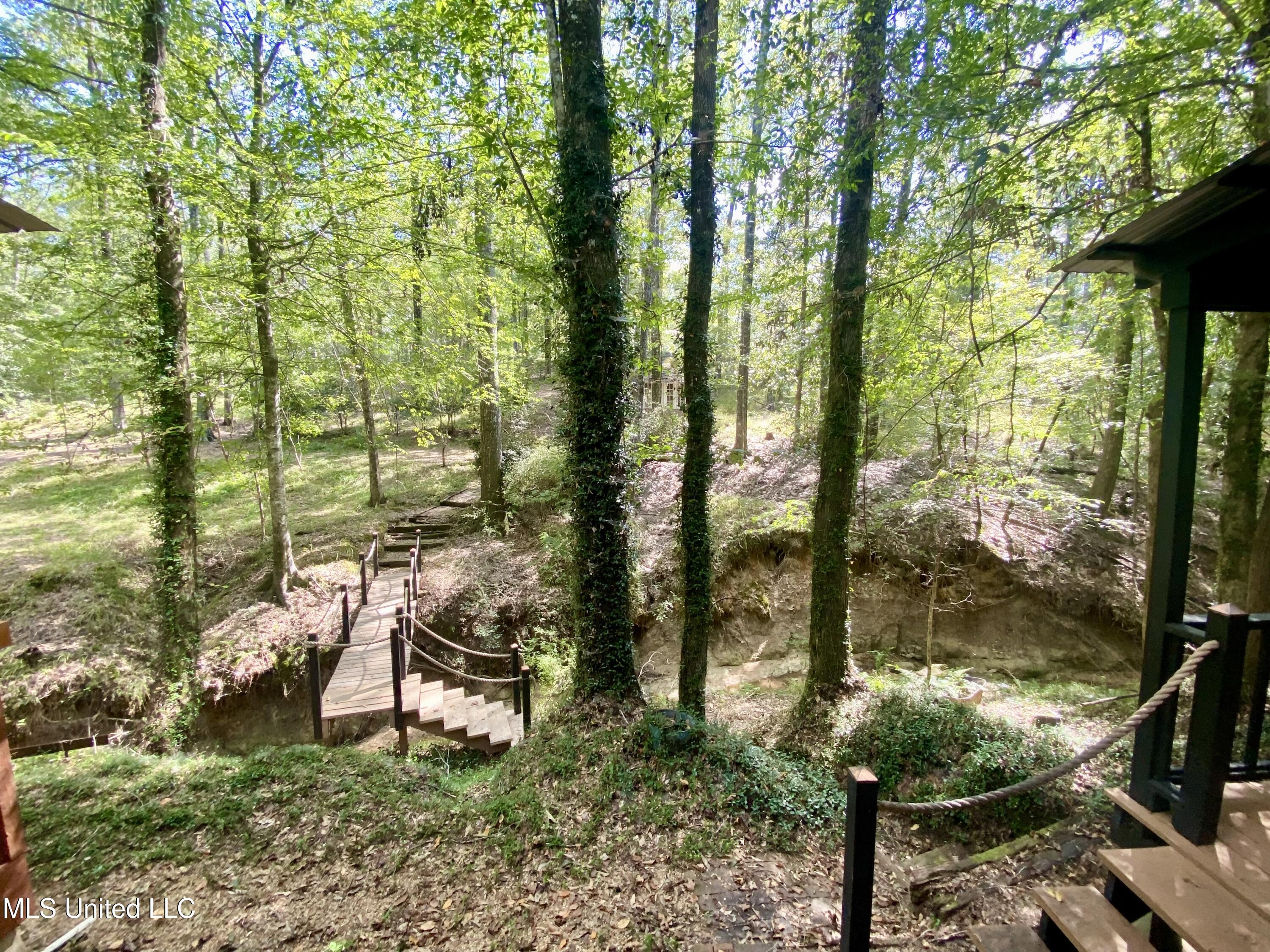 140 Westover Drive Property Photo 15