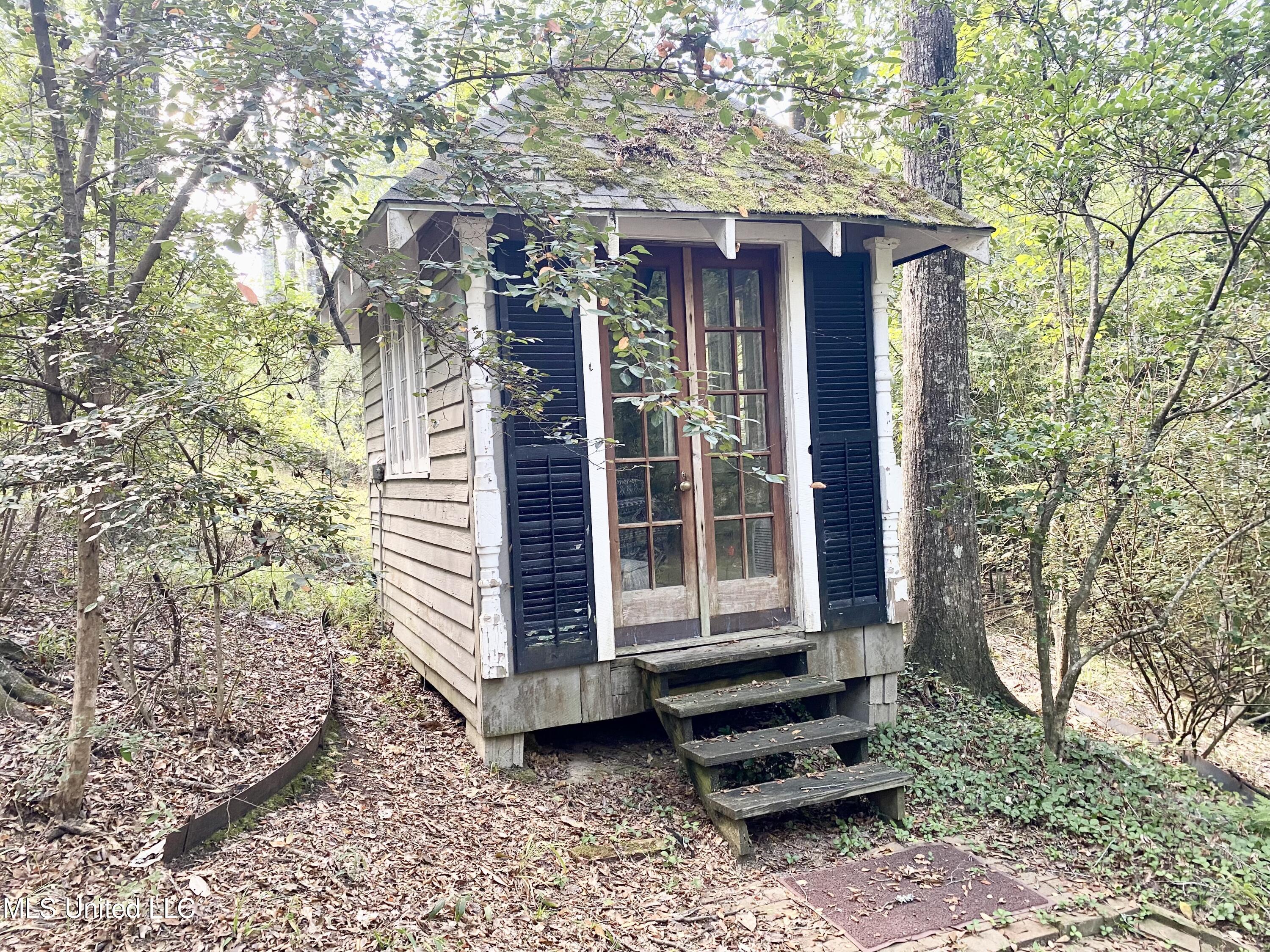 140 Westover Drive Property Photo 35