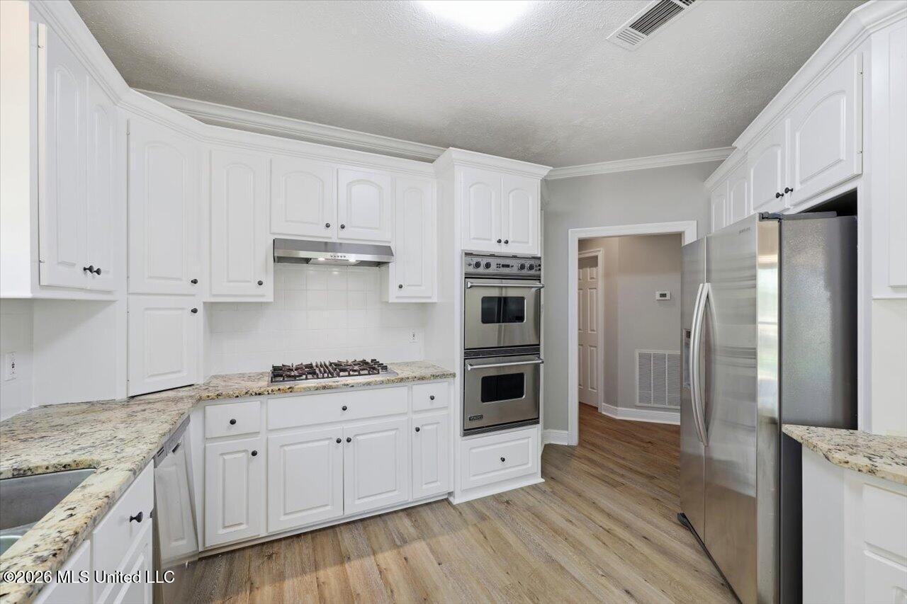 150 Lake Ridge Drive Property Photo 15